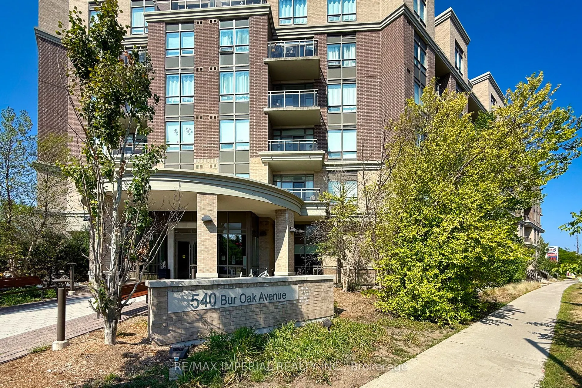540 bur oak Avenue, #530