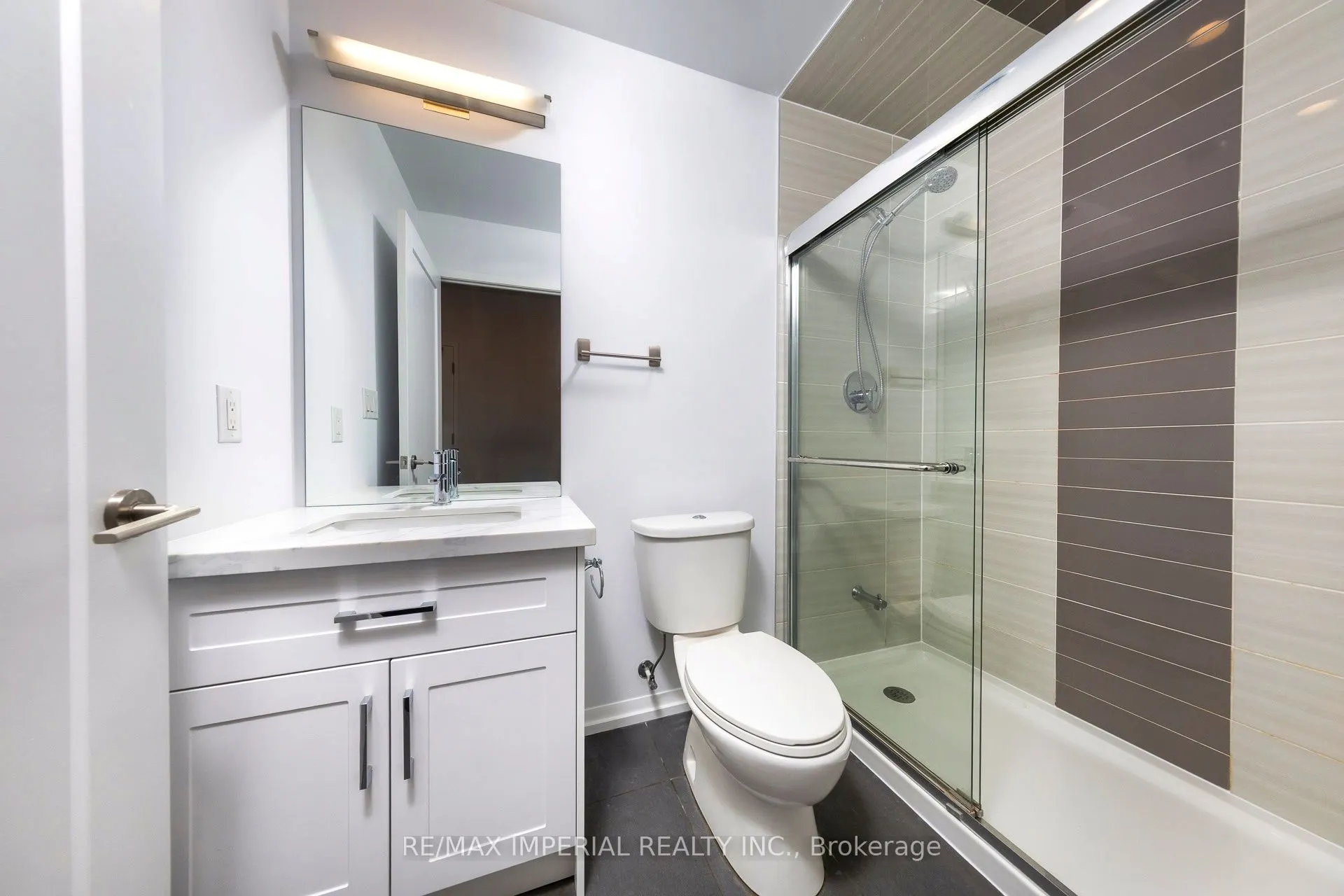 540 bur oak Avenue, #530