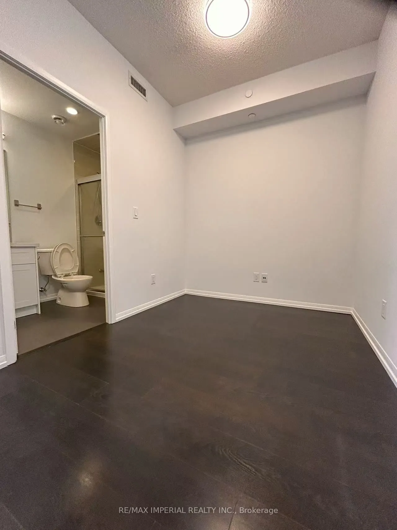 540 bur oak Avenue, #530