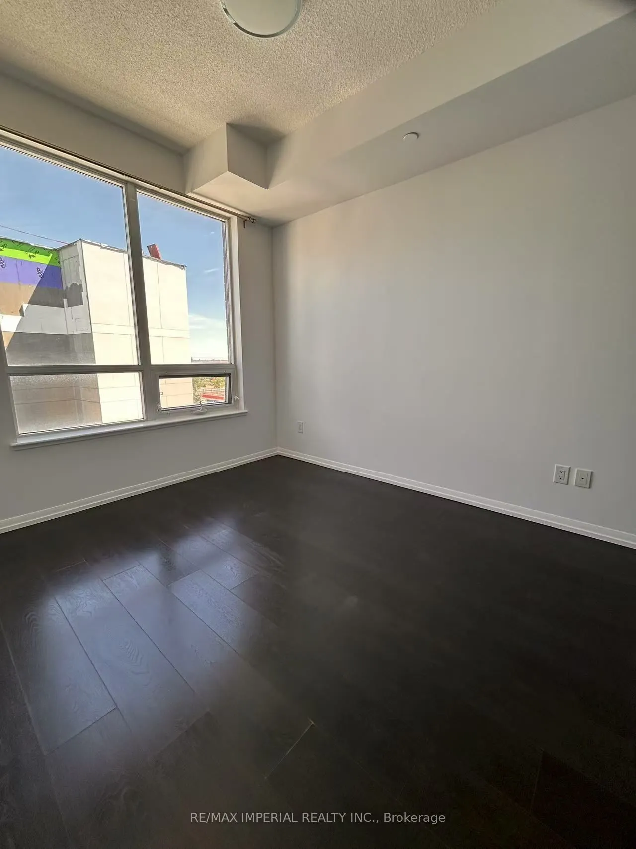 540 bur oak Avenue, #530