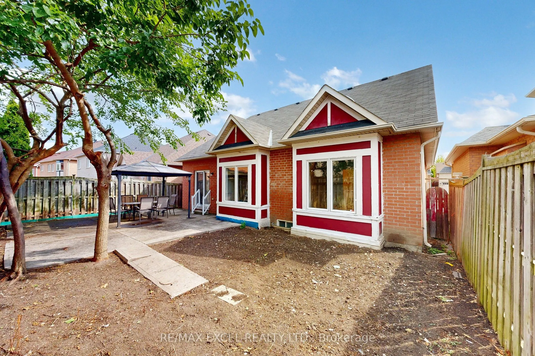 38 Ayhart Street