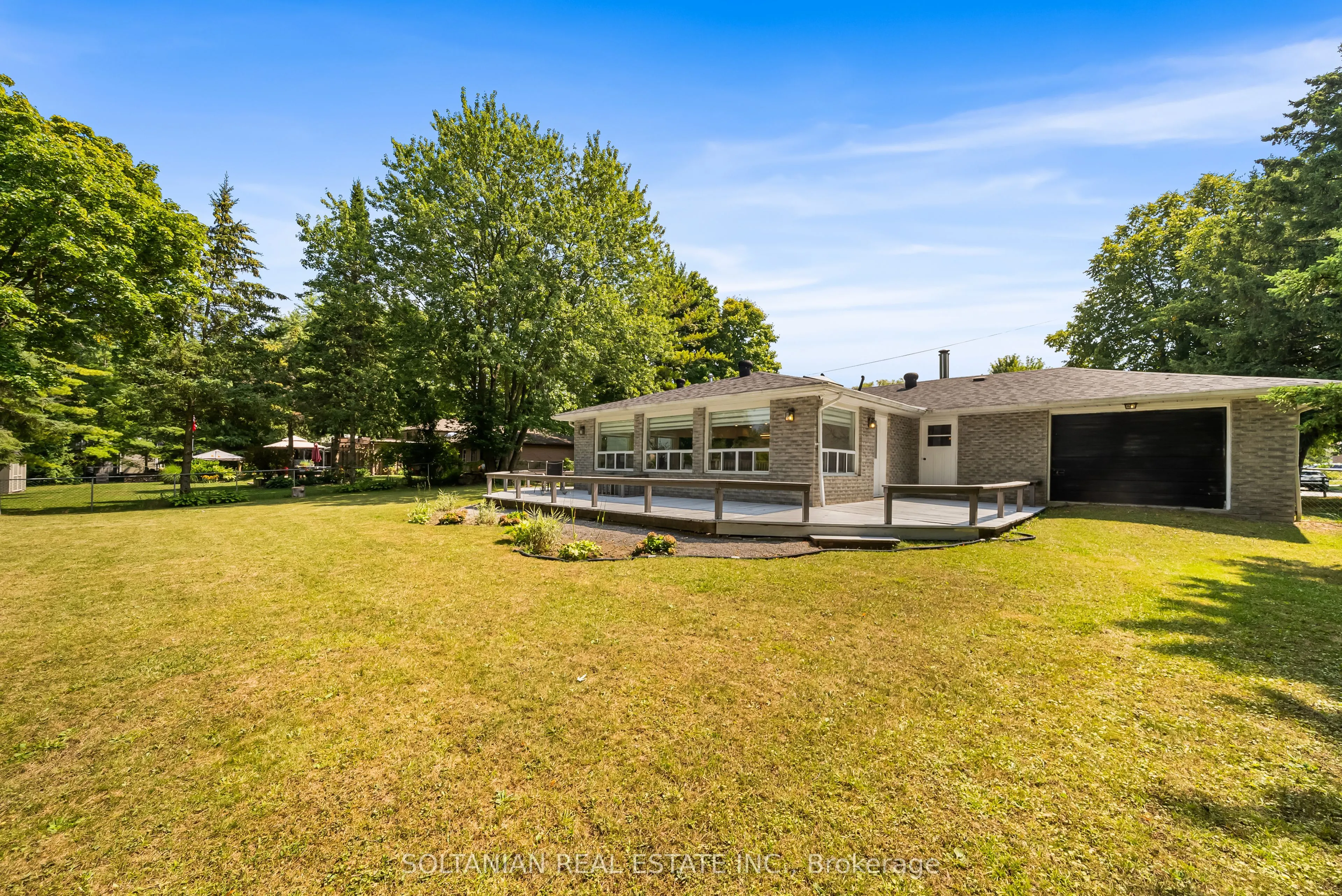 66 Lakeland Crescent