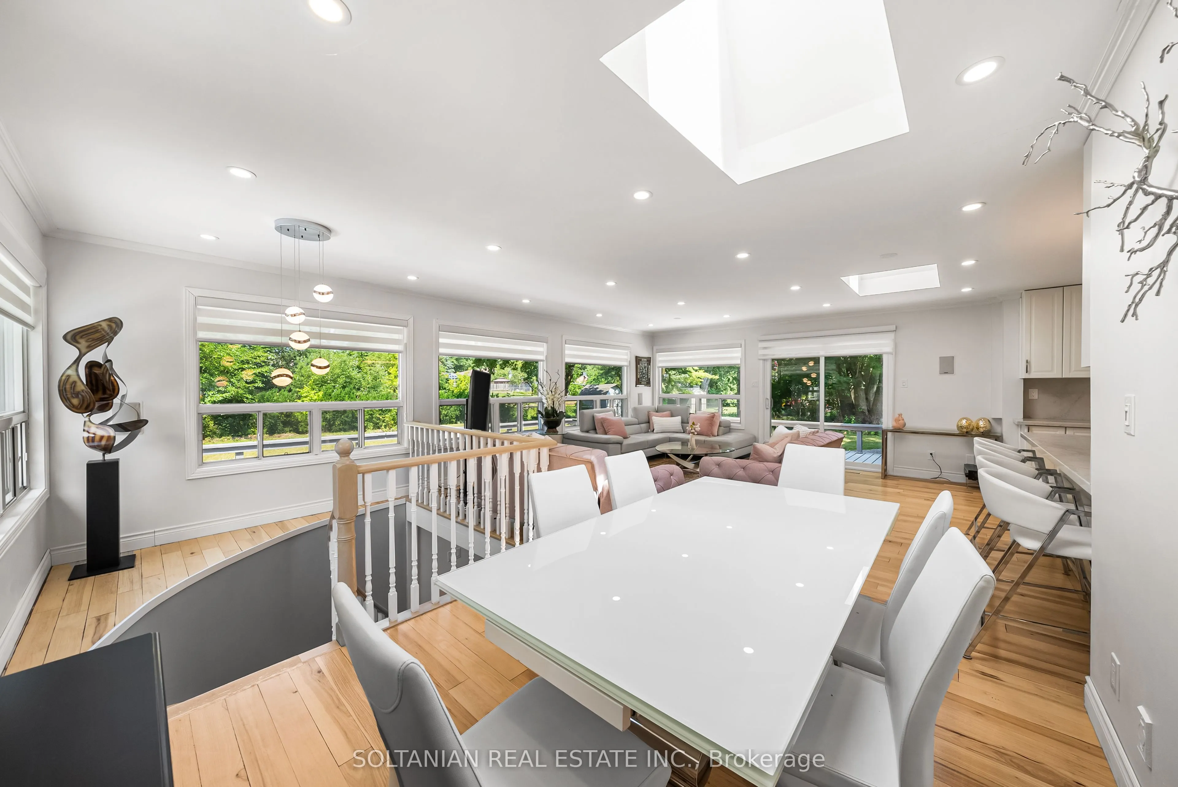66 Lakeland Crescent