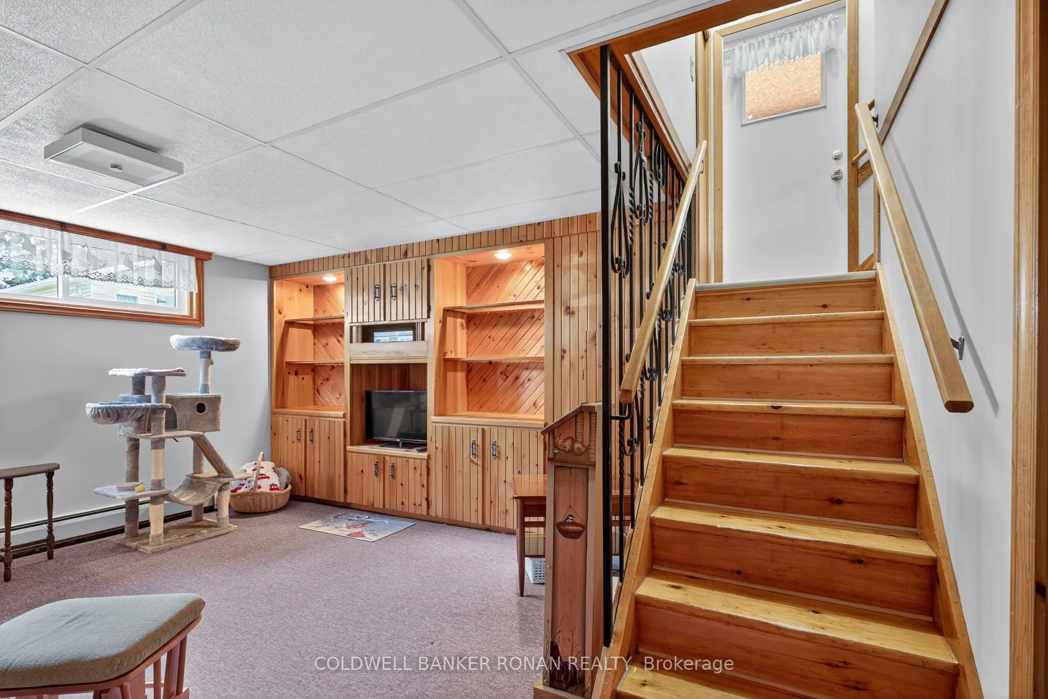 8 Douglas Drive