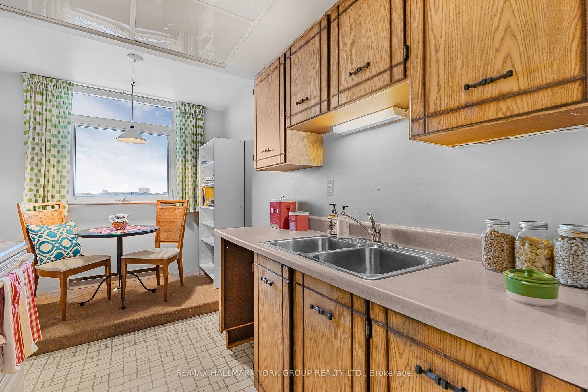 7811 Yonge Street, #1007