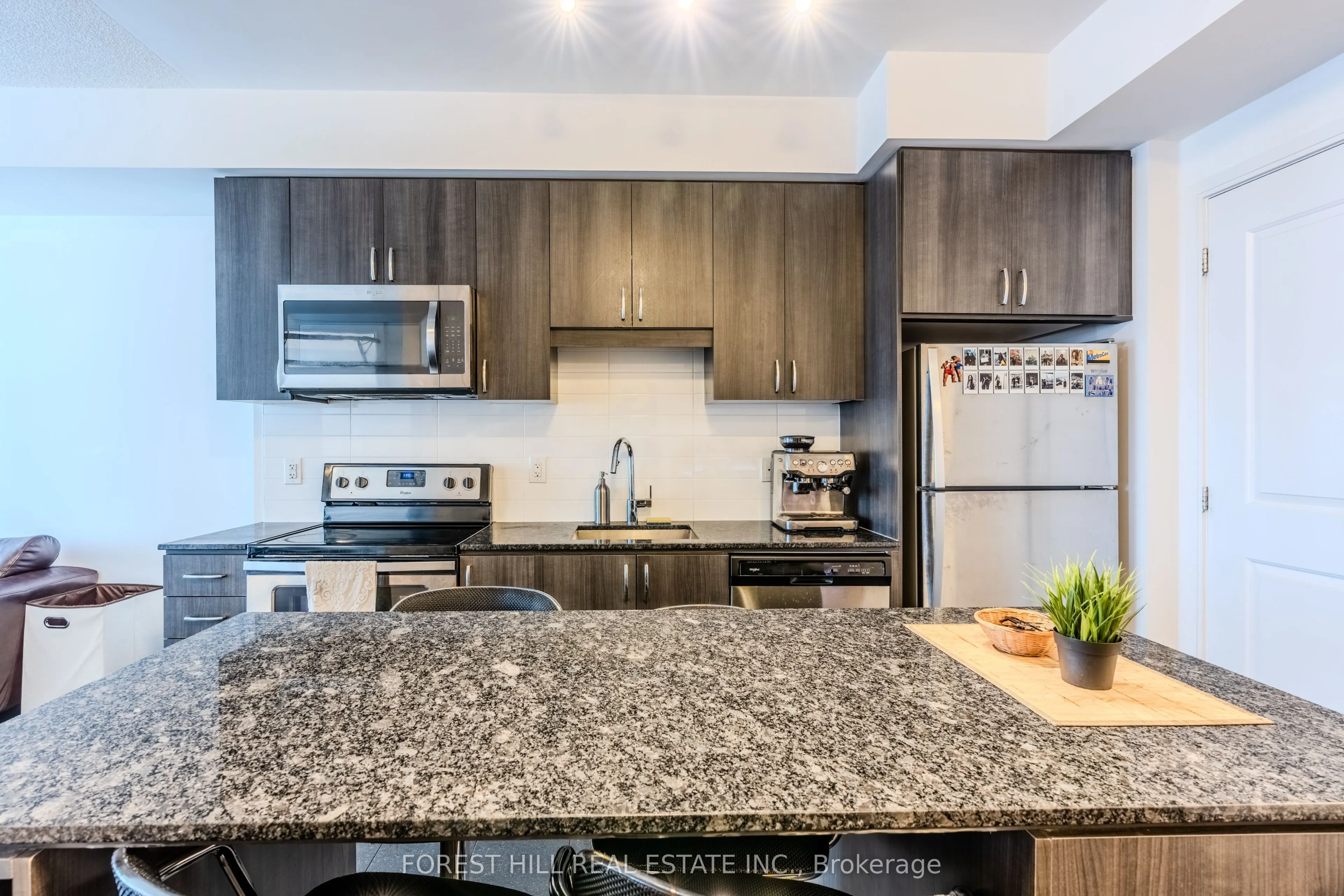 9191 Yonge Street, #SW908