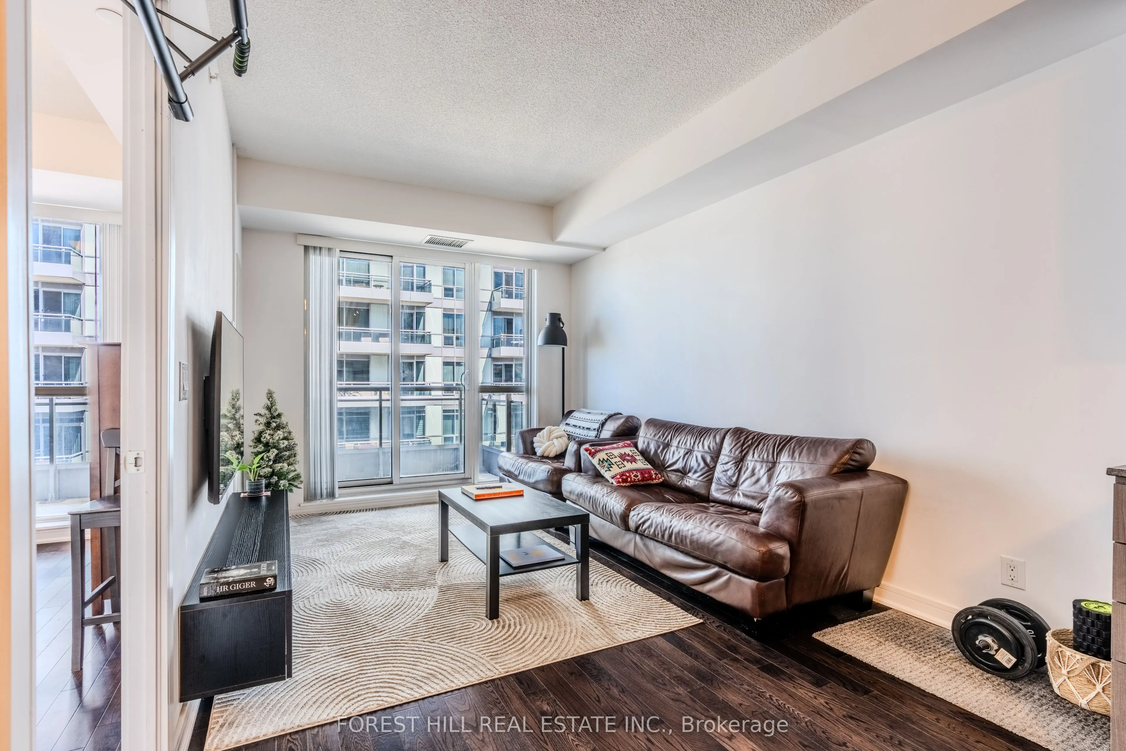 9191 Yonge Street, #SW908