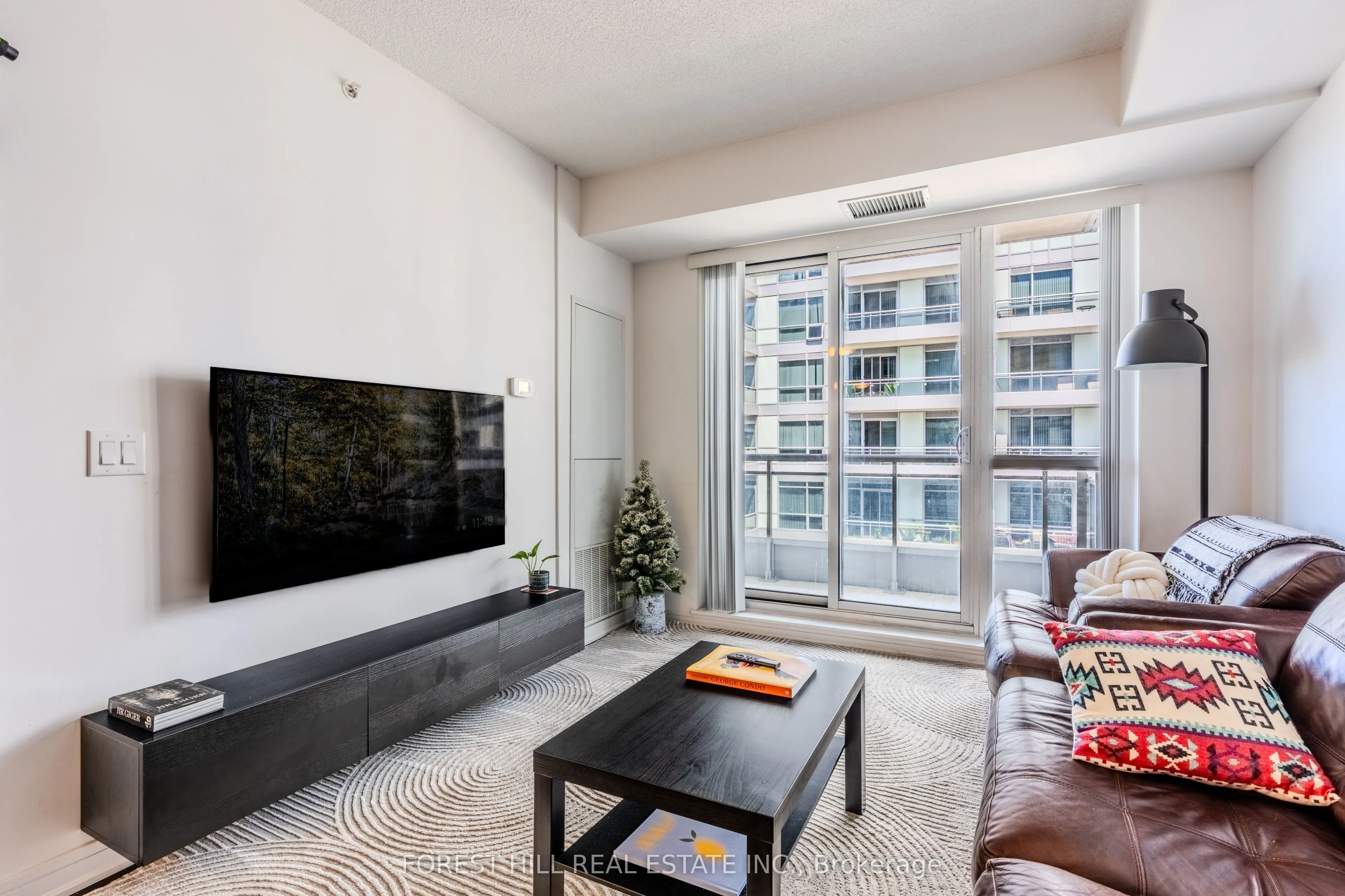 9191 Yonge Street, #SW908