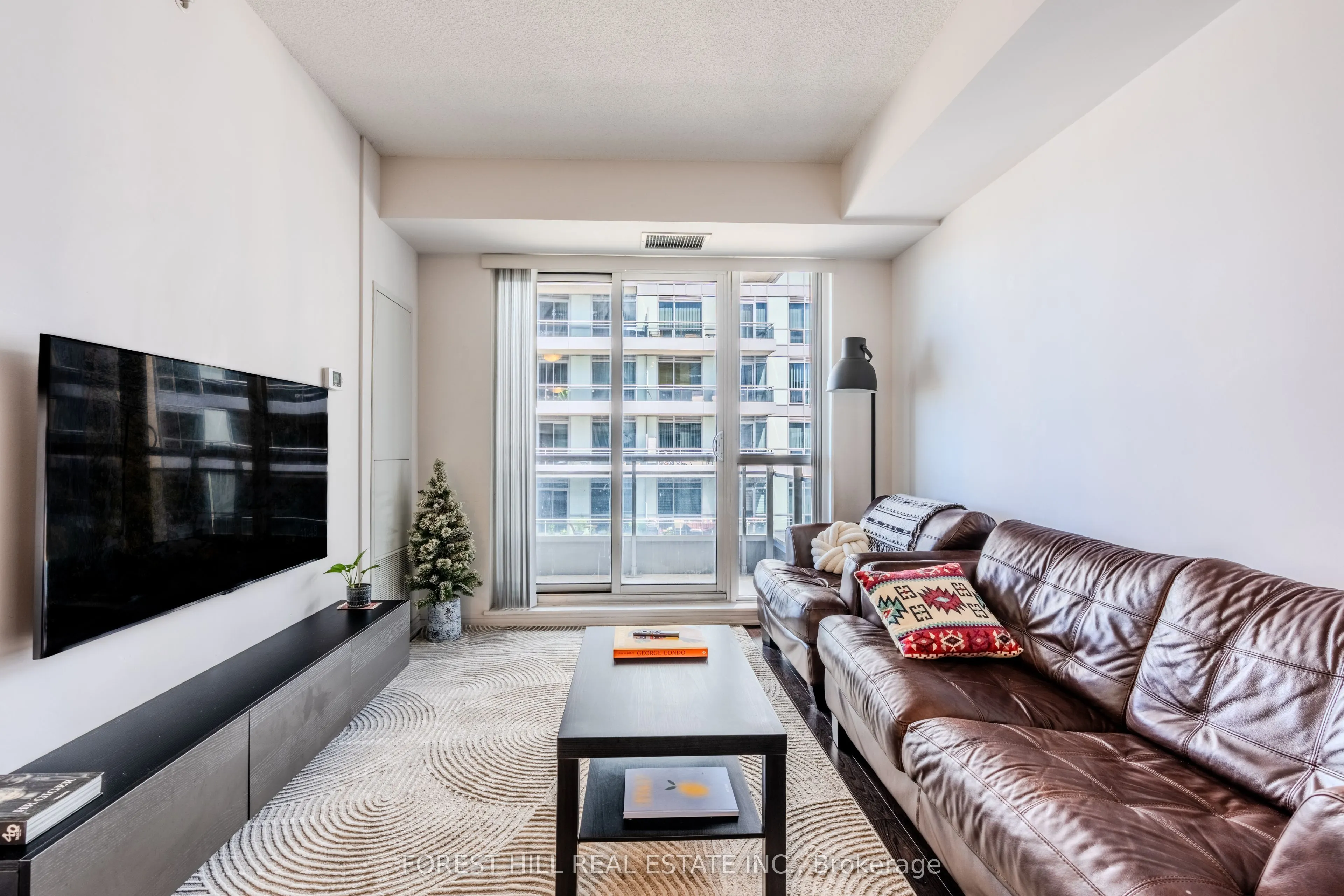 9191 Yonge Street, #SW908