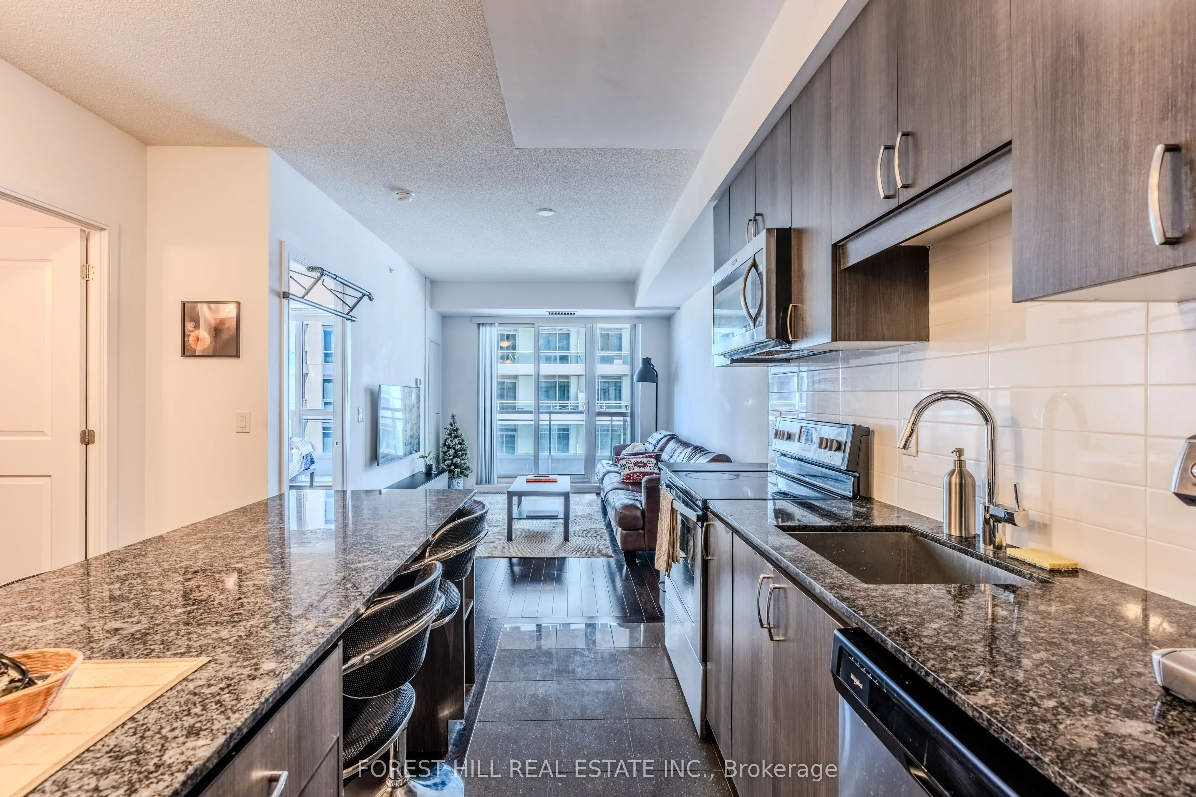 9191 Yonge Street, #SW908