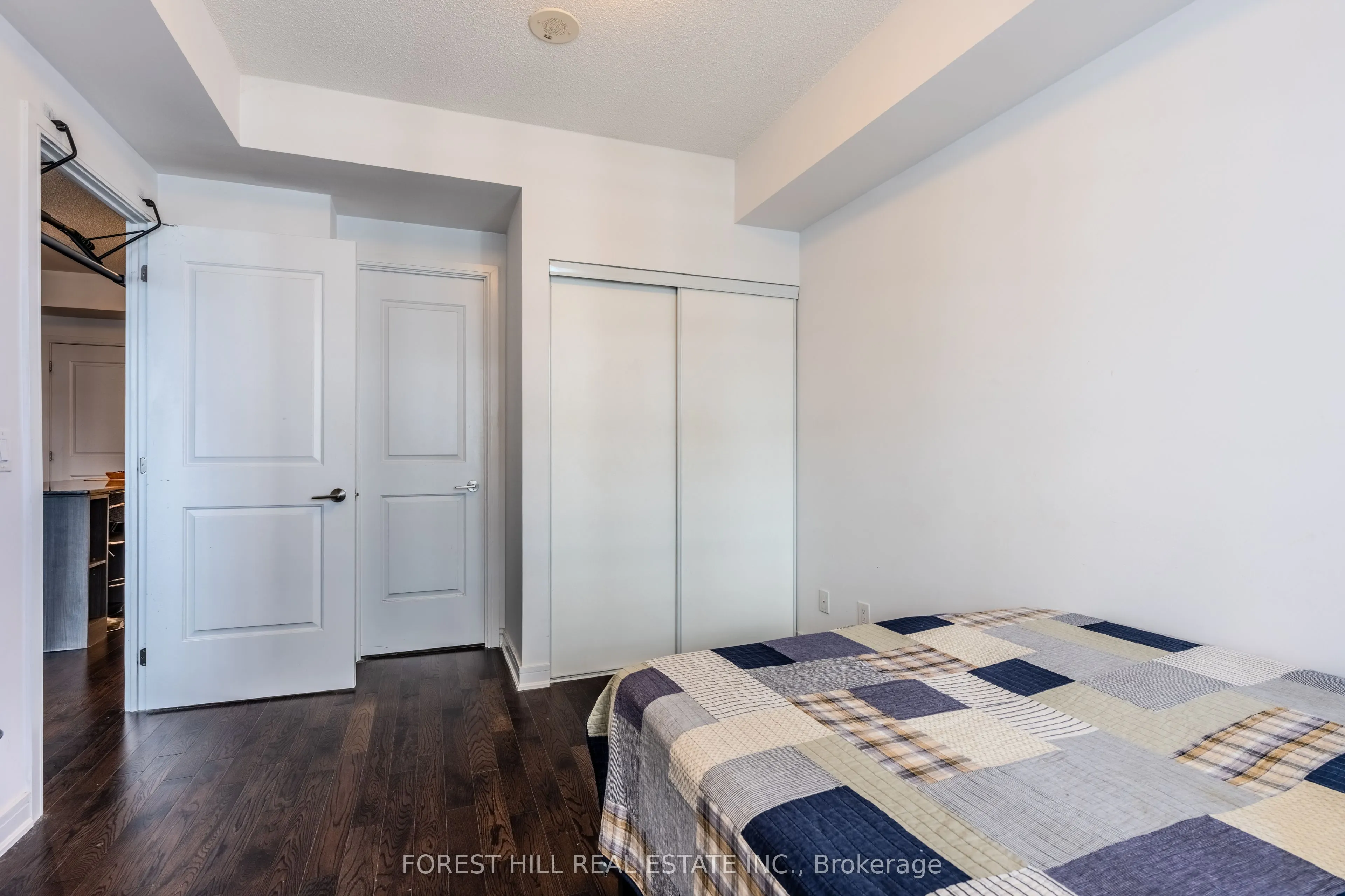 9191 Yonge Street, #SW908