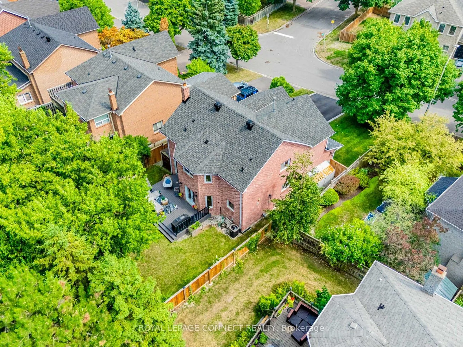 42 Lyndhurst Drive