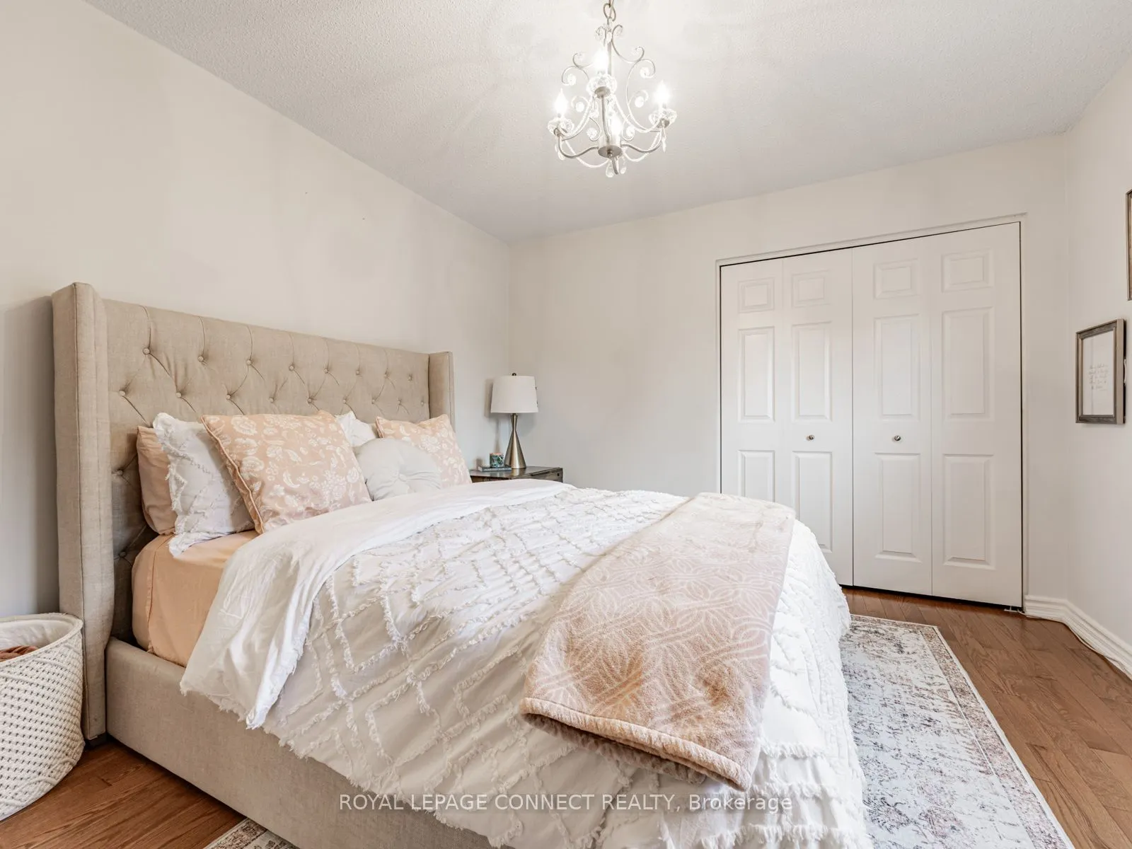 42 Lyndhurst Drive