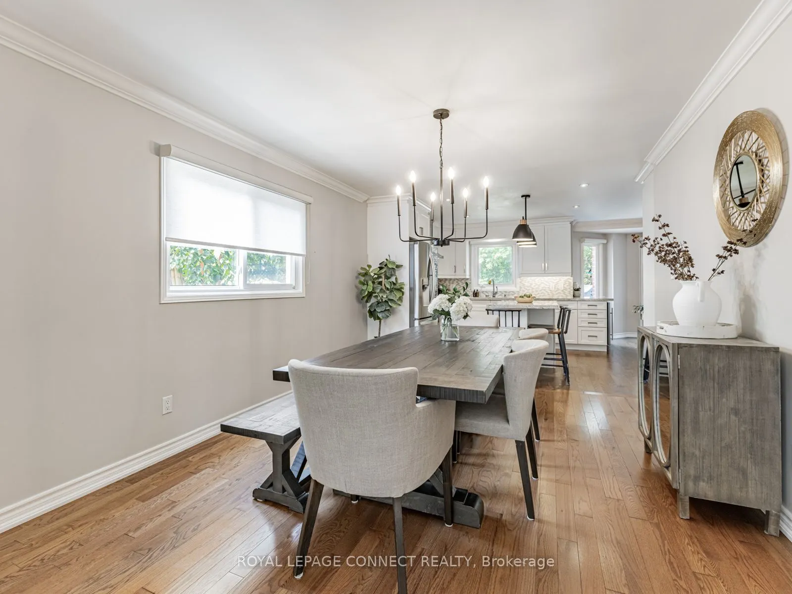 42 Lyndhurst Drive