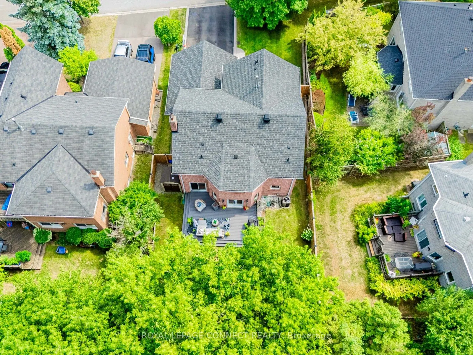 42 Lyndhurst Drive