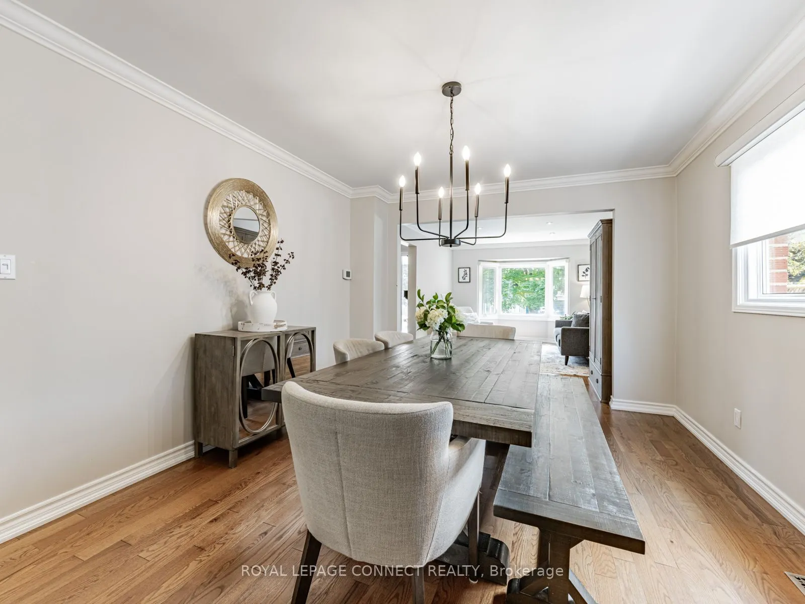 42 Lyndhurst Drive