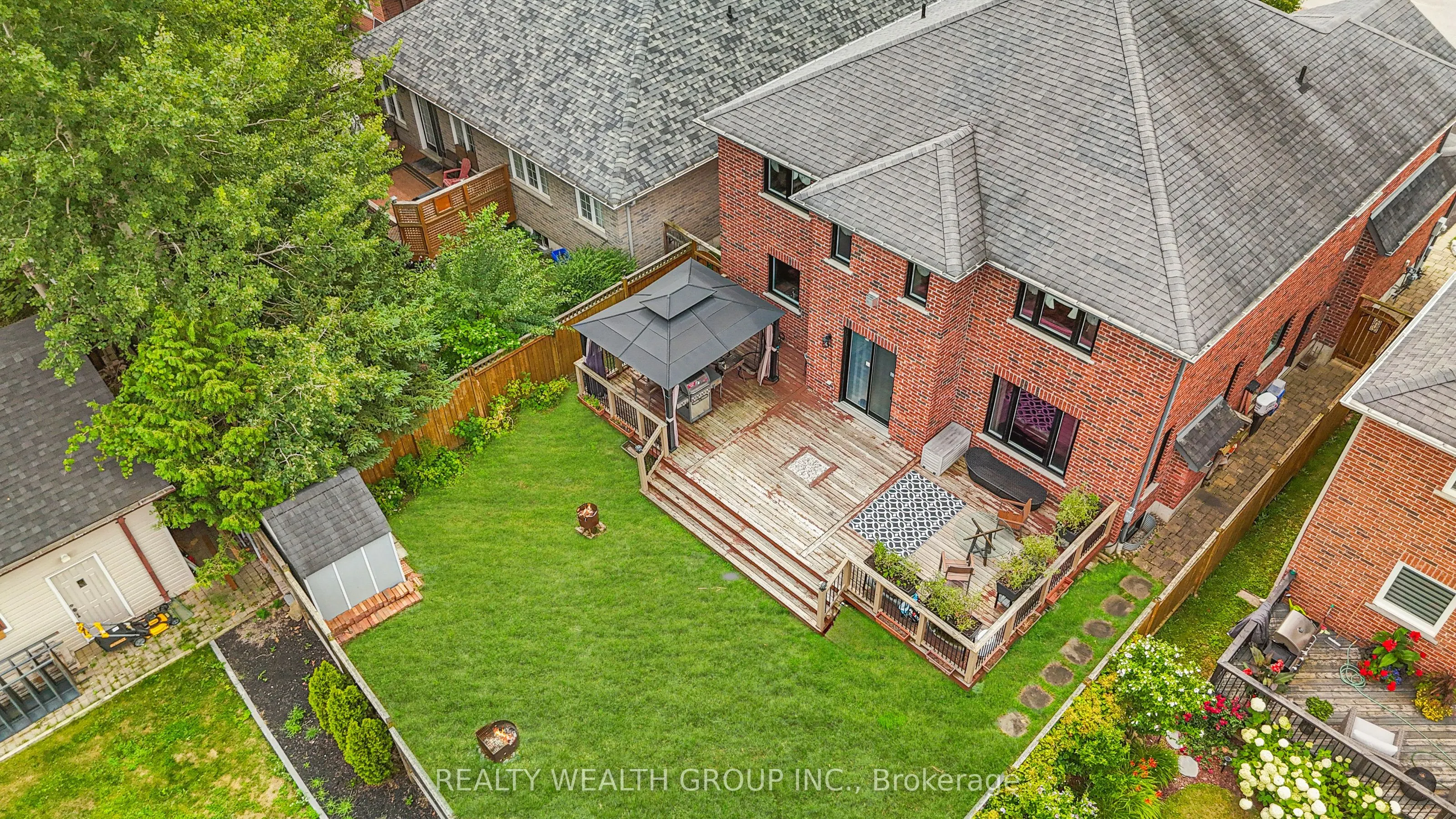 896 Booth Avenue