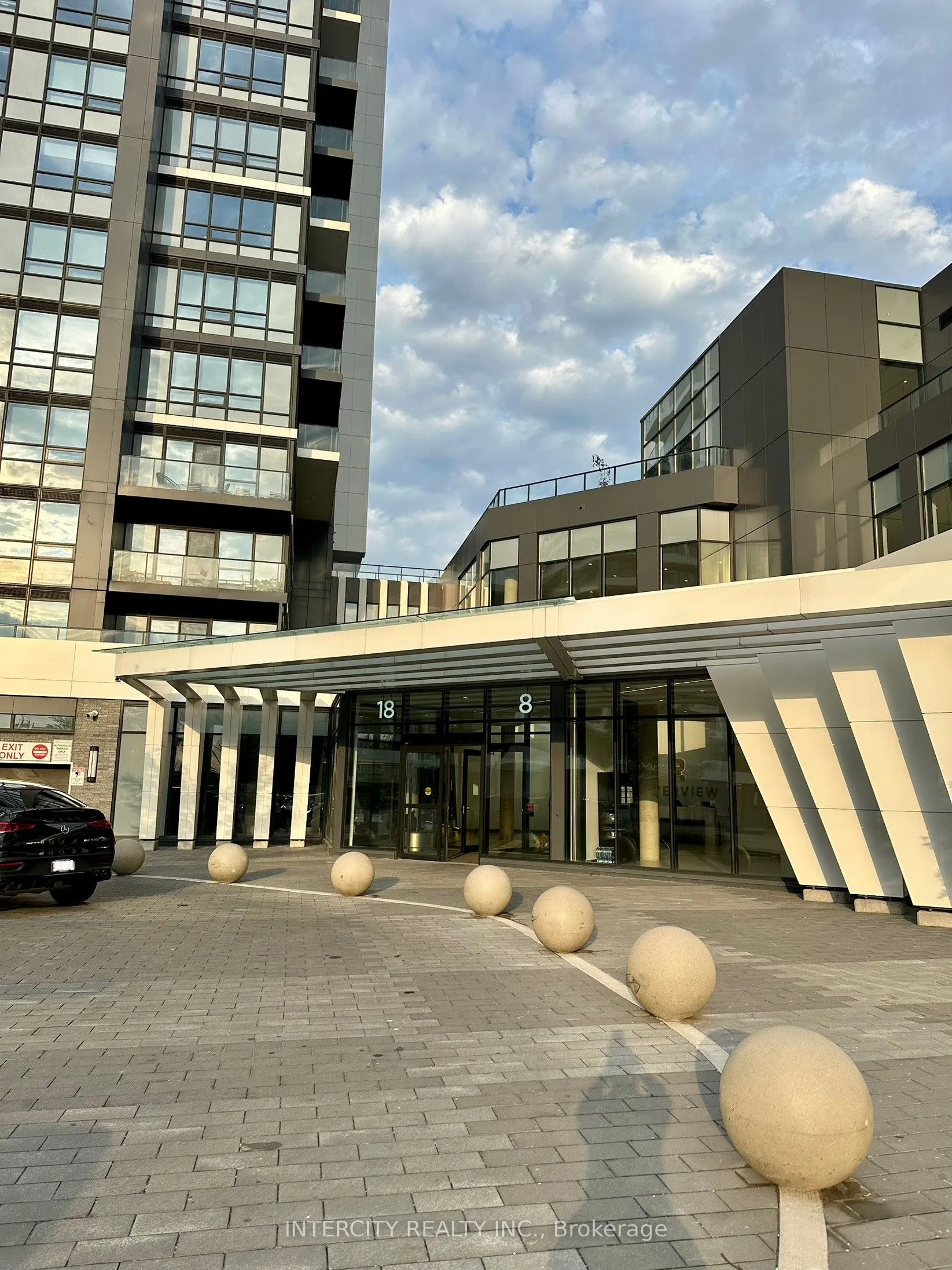 18 Water Walk Drive, #1806