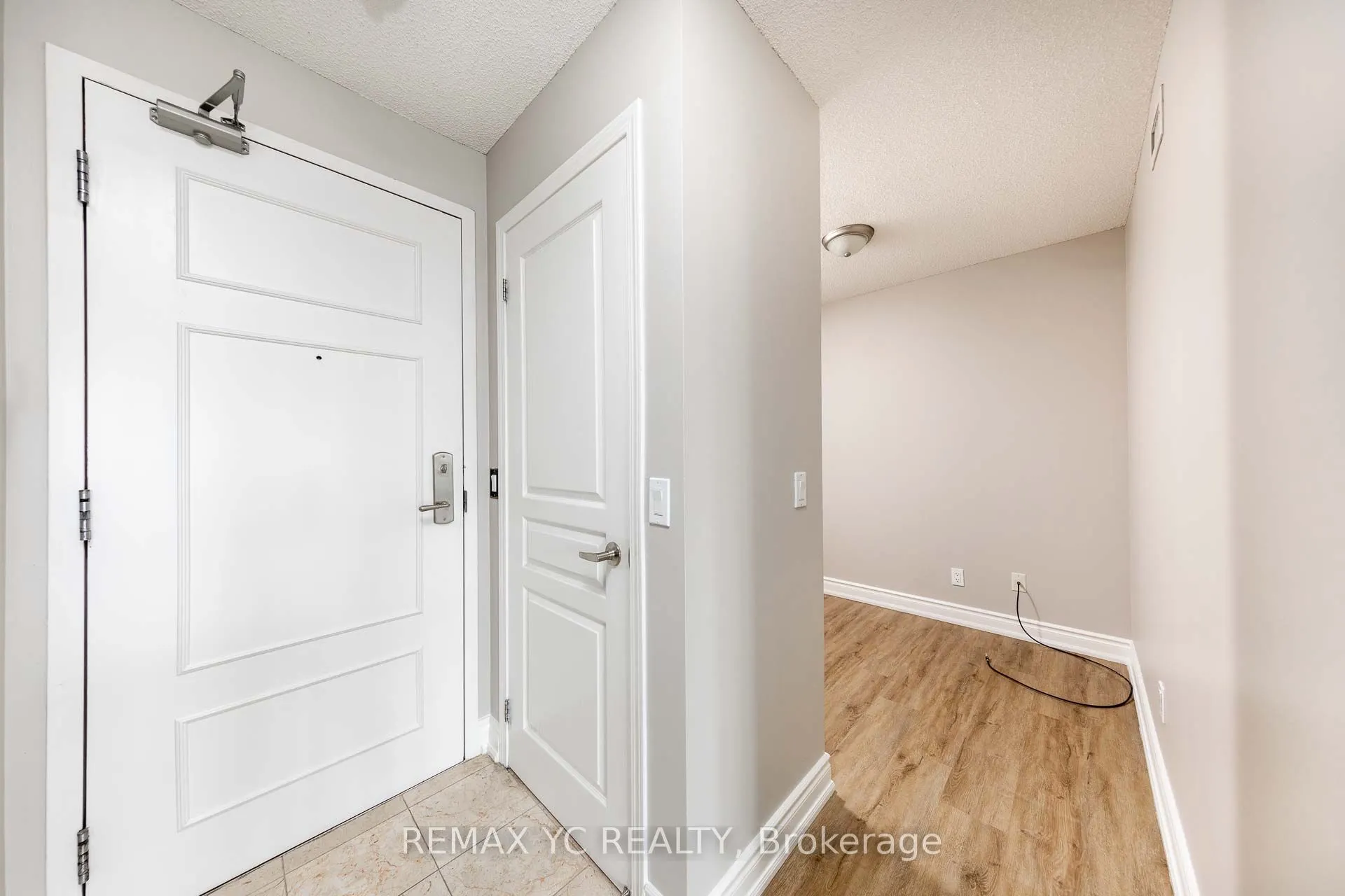 310 Red Maple Road, #702