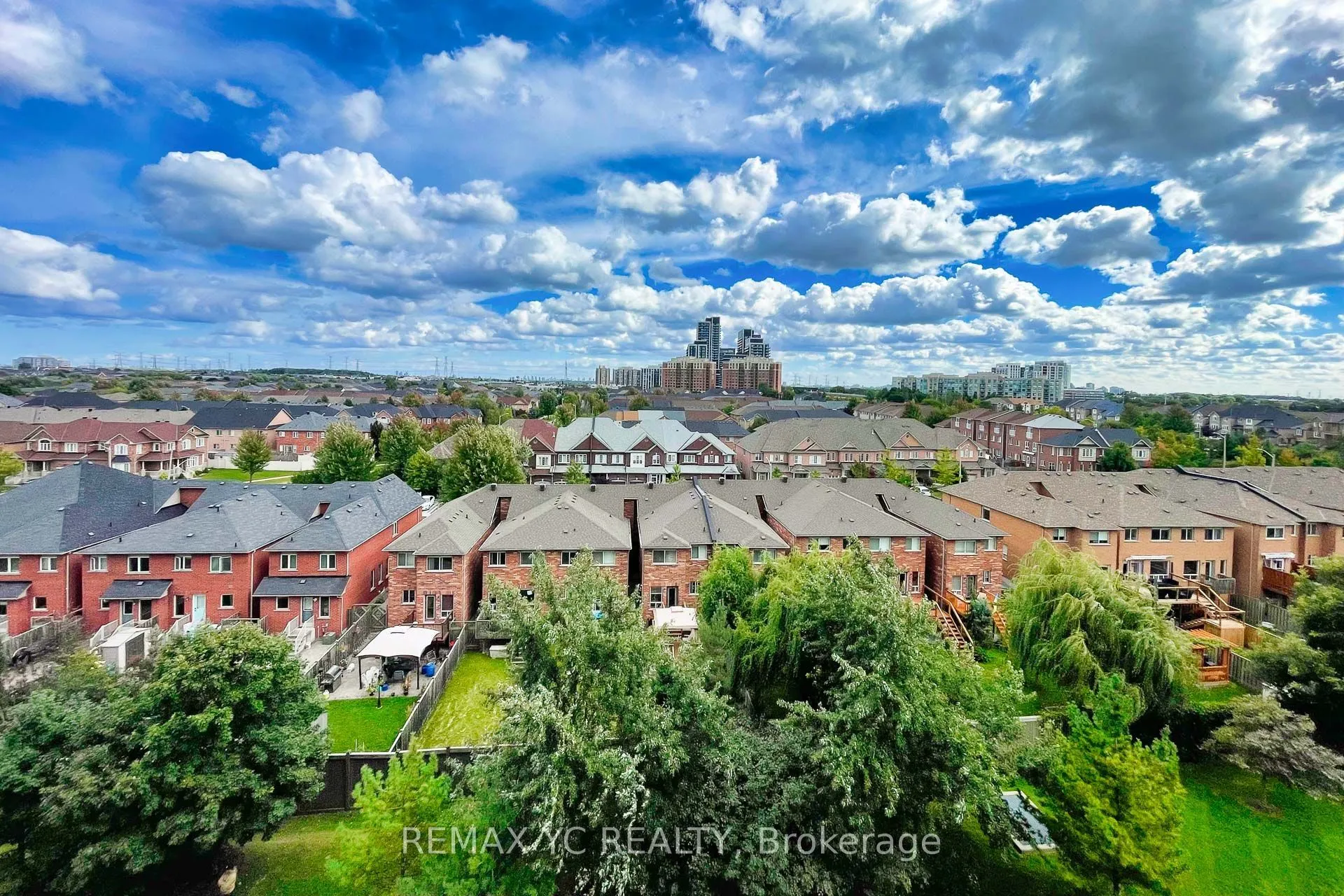 310 Red Maple Road, #702