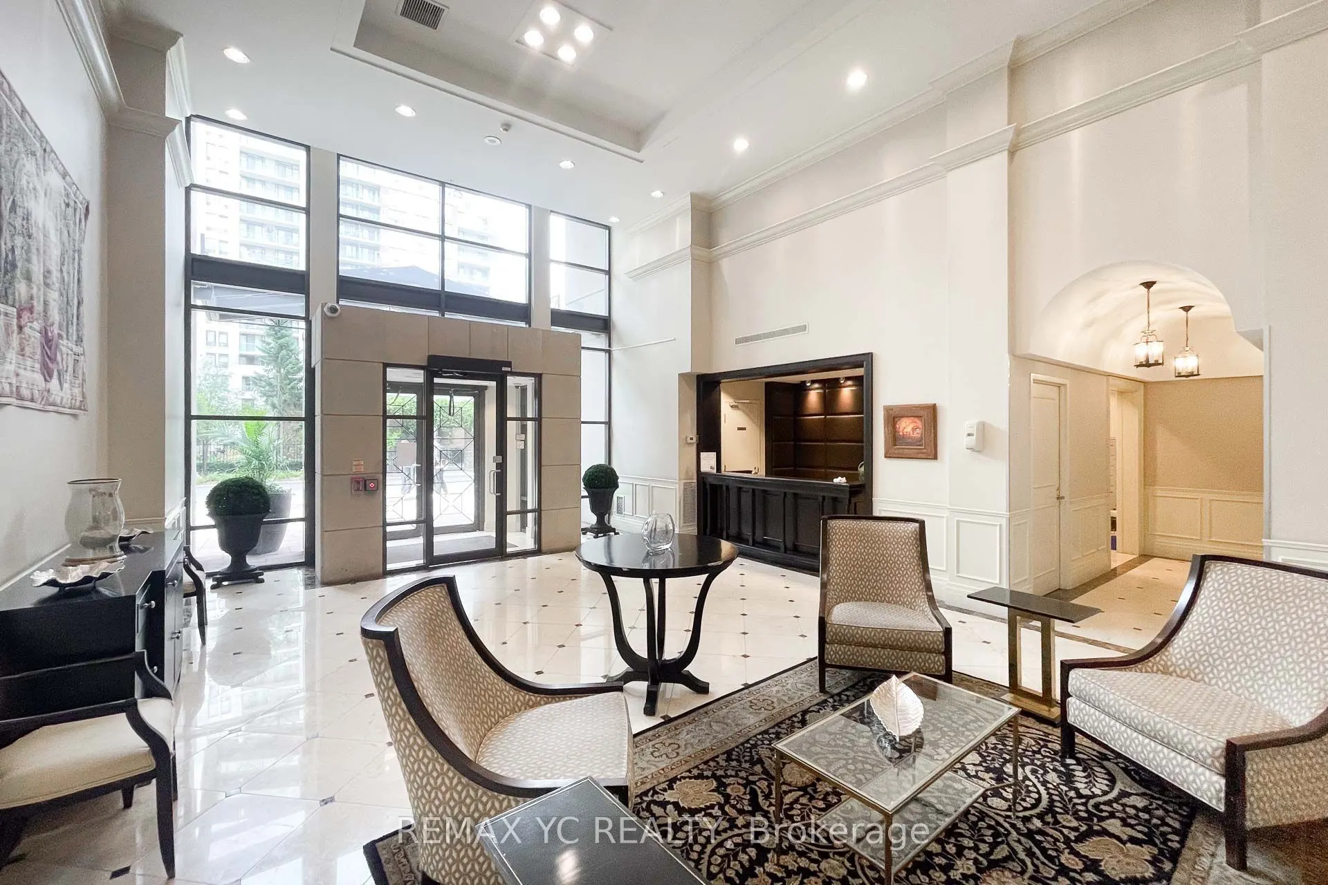 310 Red Maple Road, #702