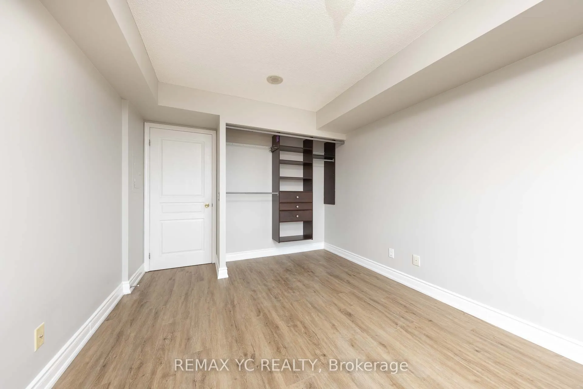 310 Red Maple Road, #702