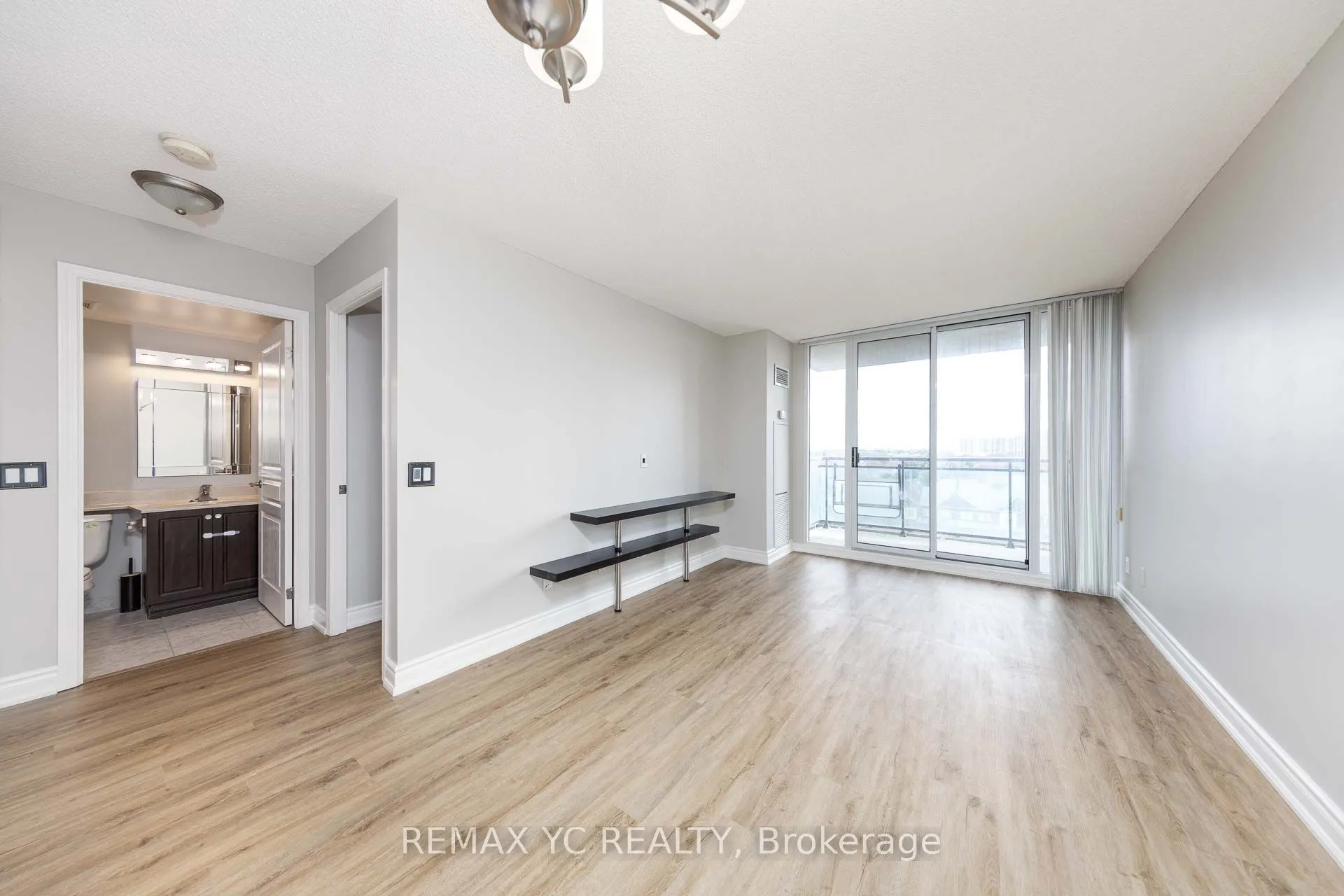 310 Red Maple Road, #702