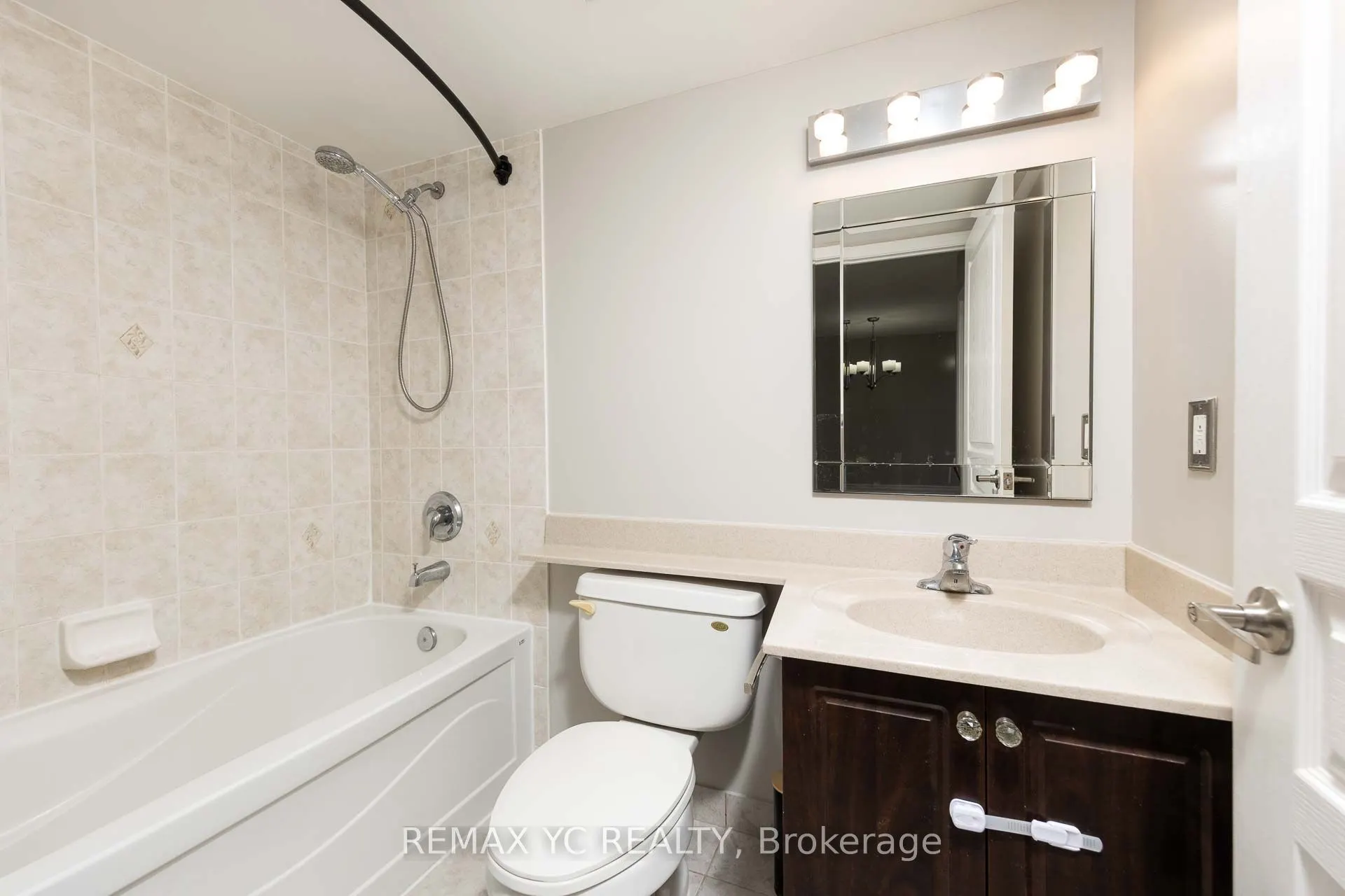 310 Red Maple Road, #702