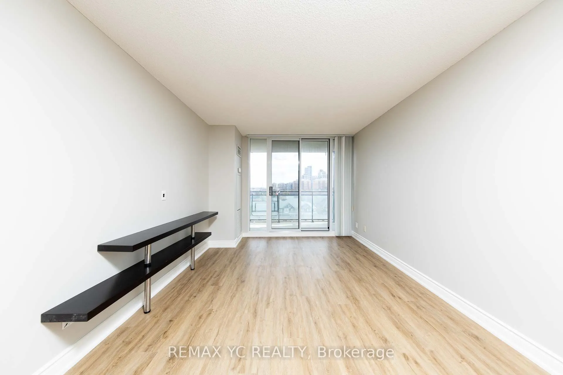 310 Red Maple Road, #702