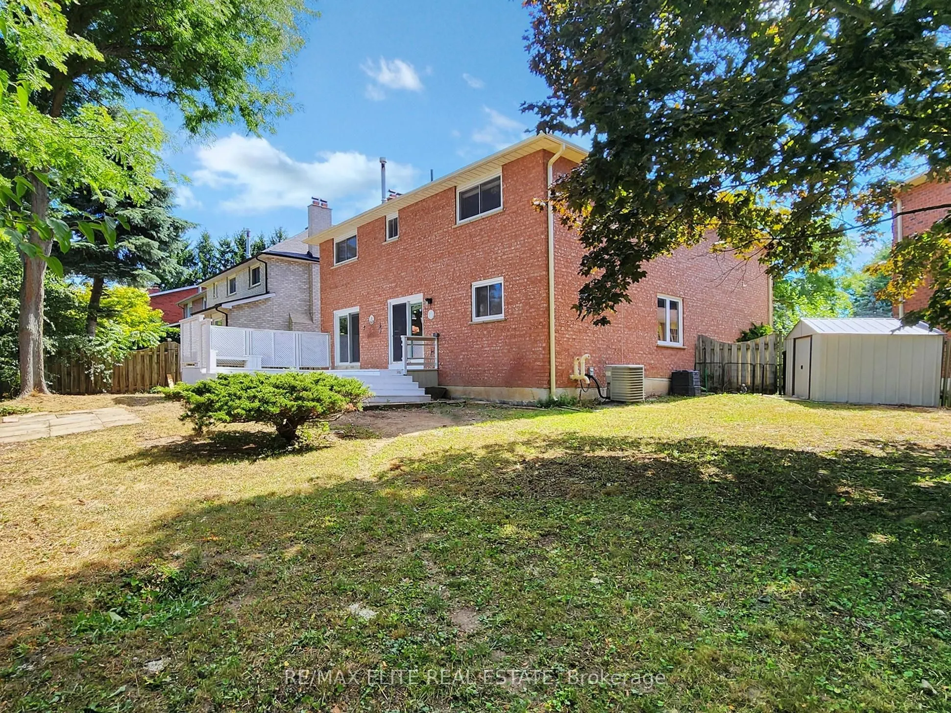 8 Millpond Place