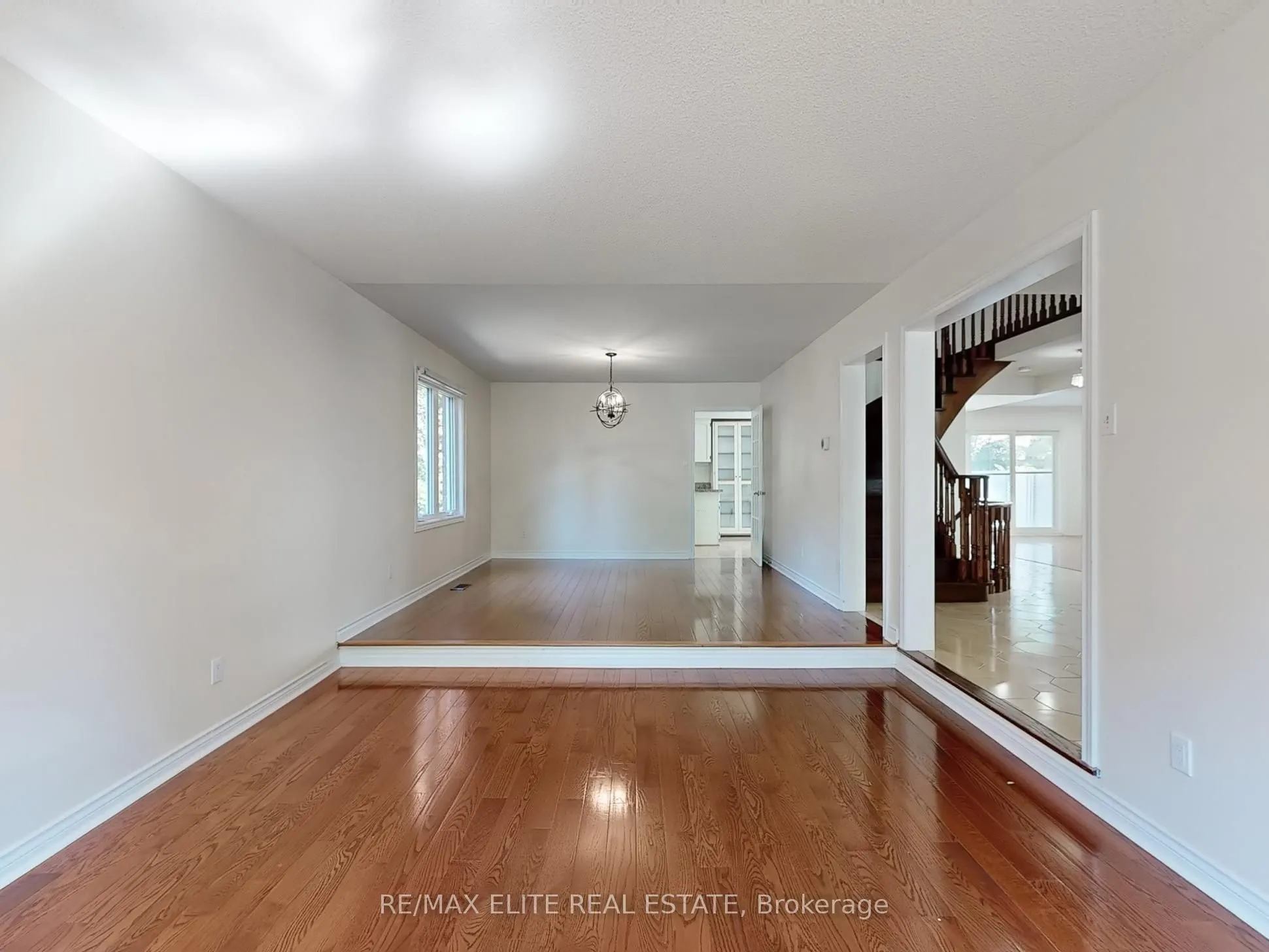 8 Millpond Place