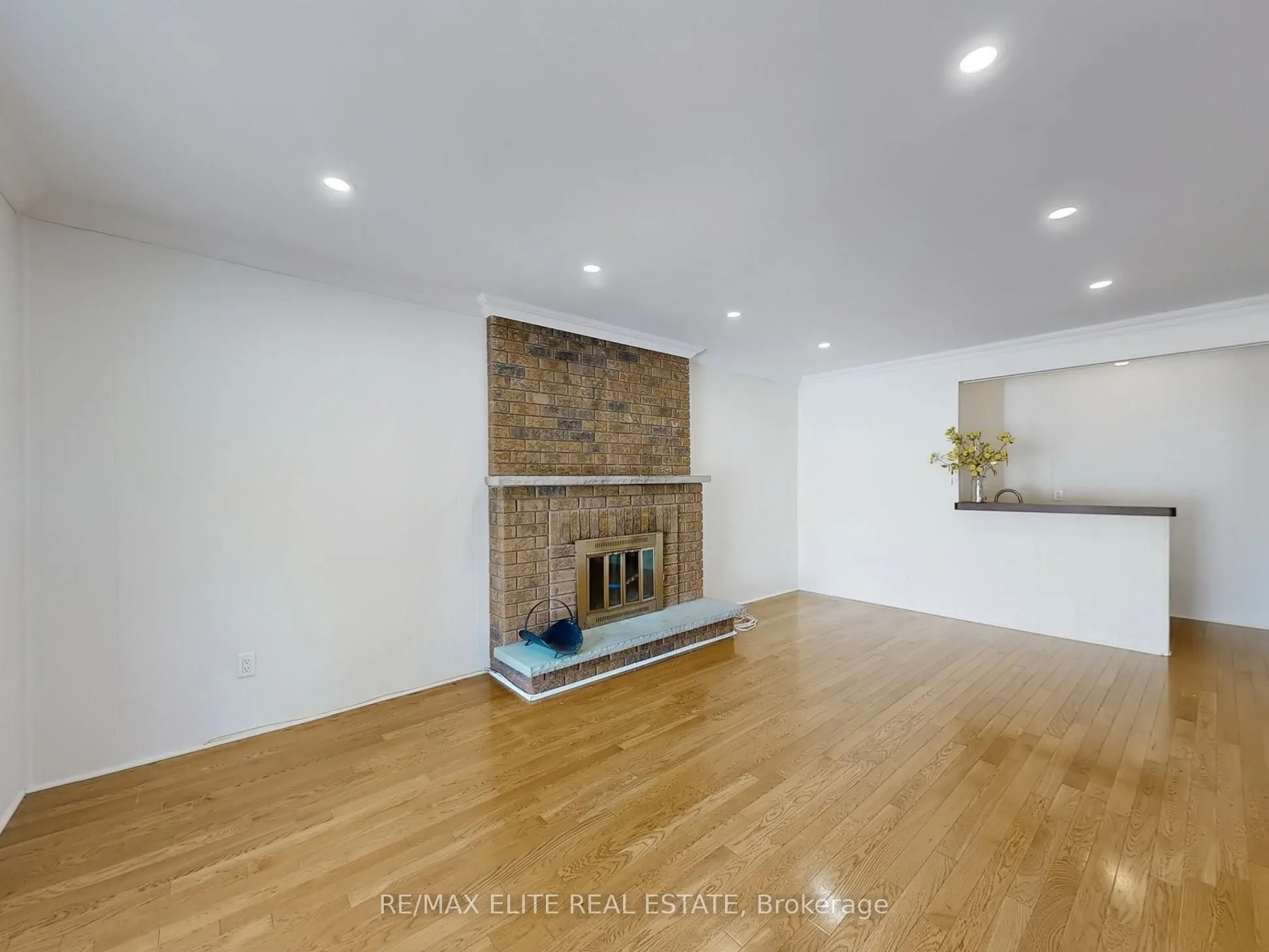 8 Millpond Place
