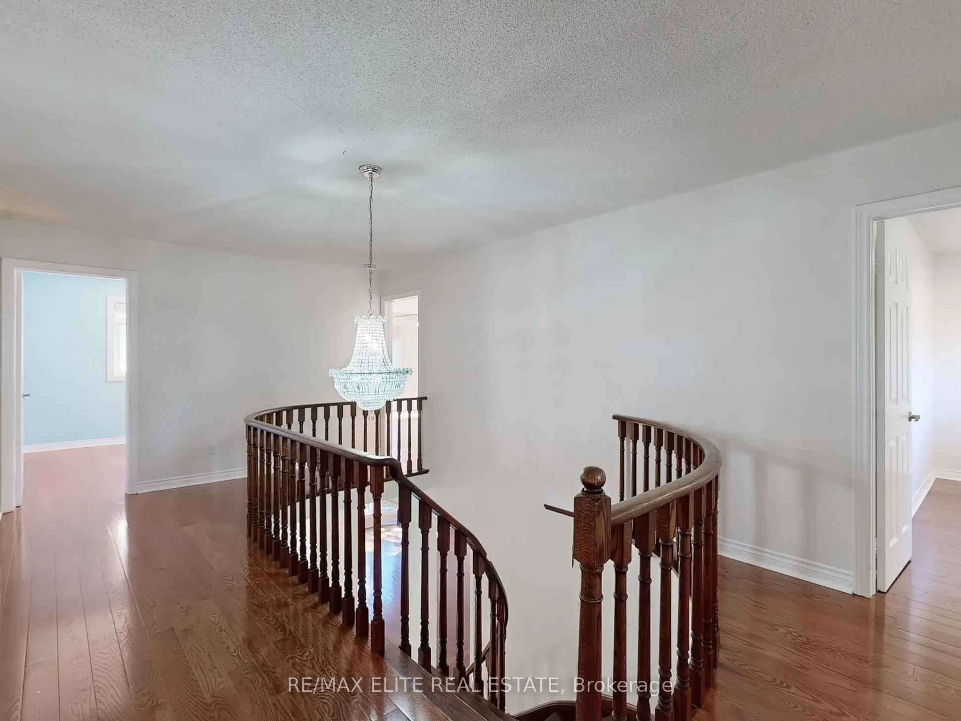 8 Millpond Place