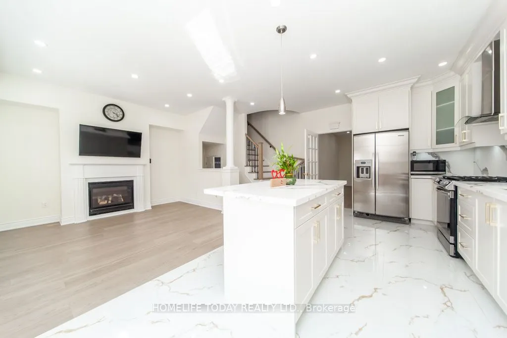 6 Fiorentina Avenue
