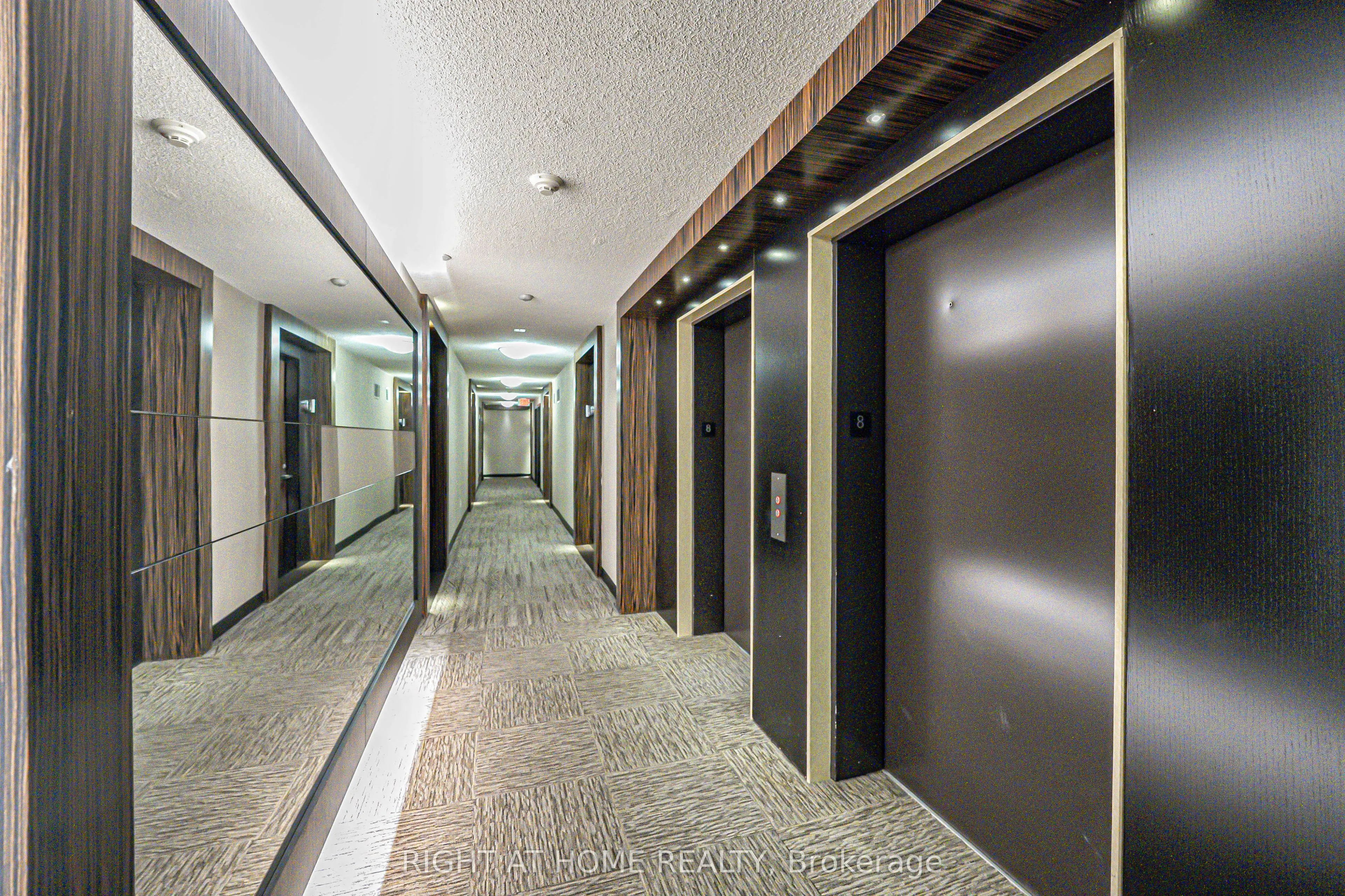 273 South Park Road, #809