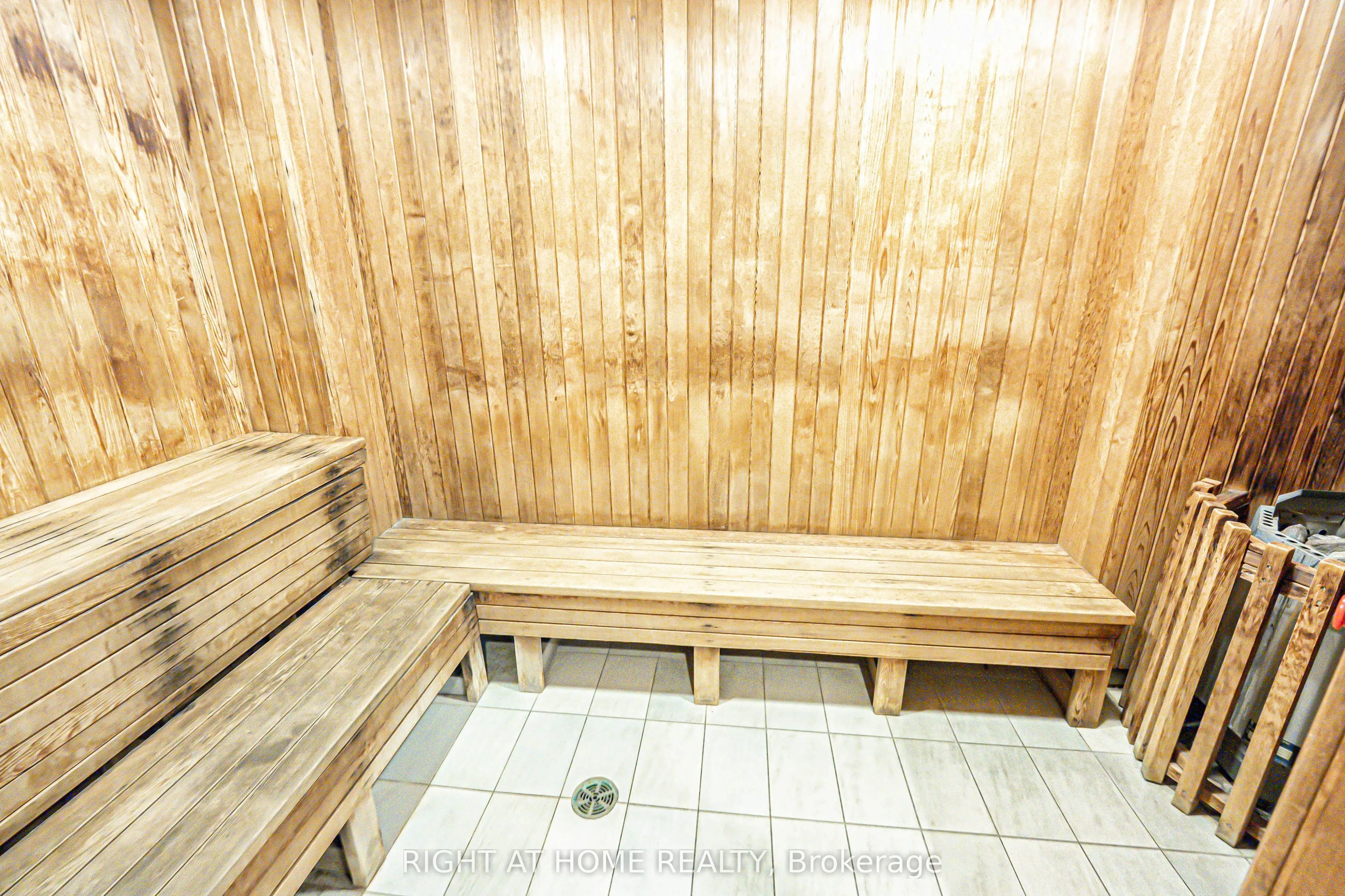 273 South Park Road, #809