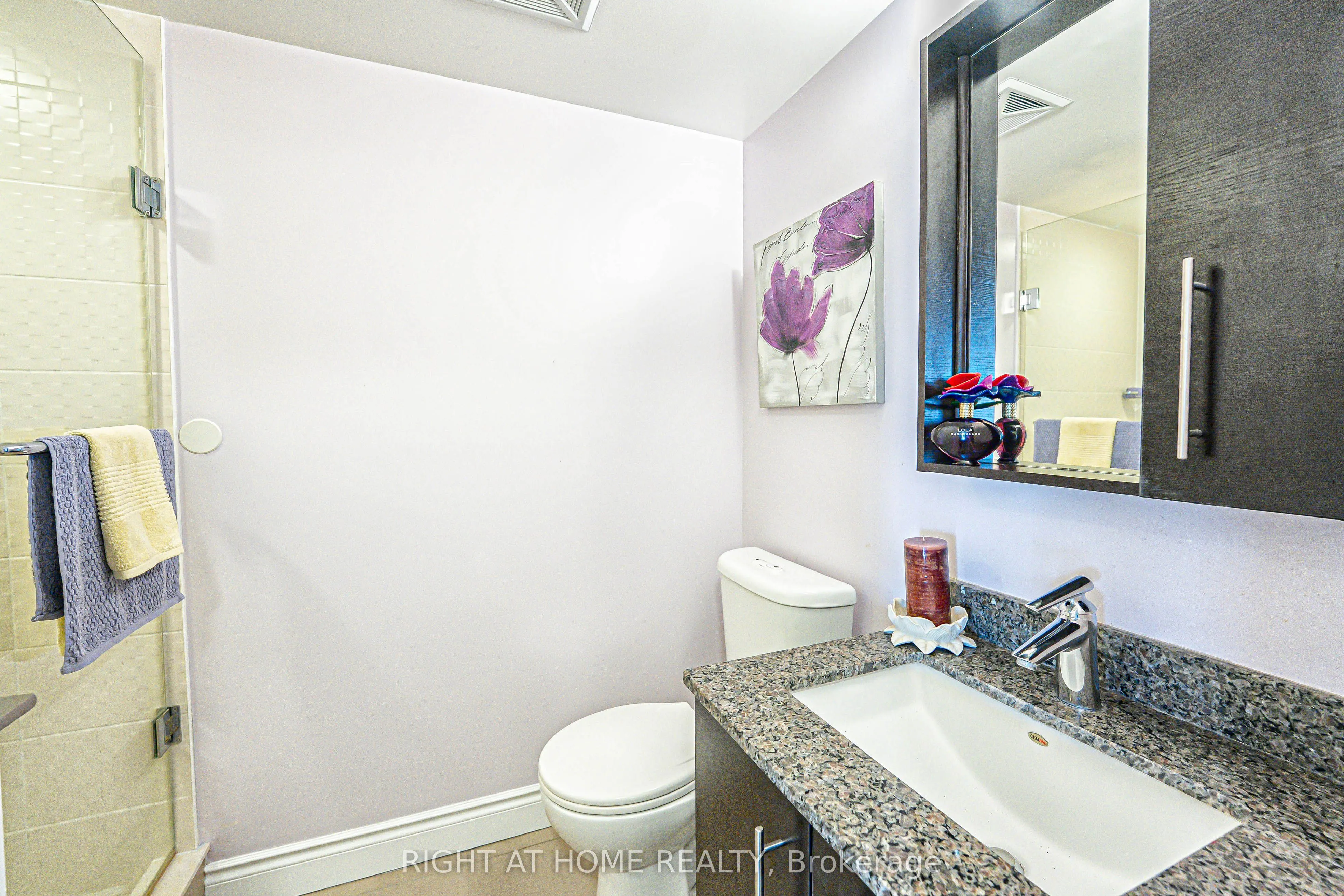 273 South Park Road, #809