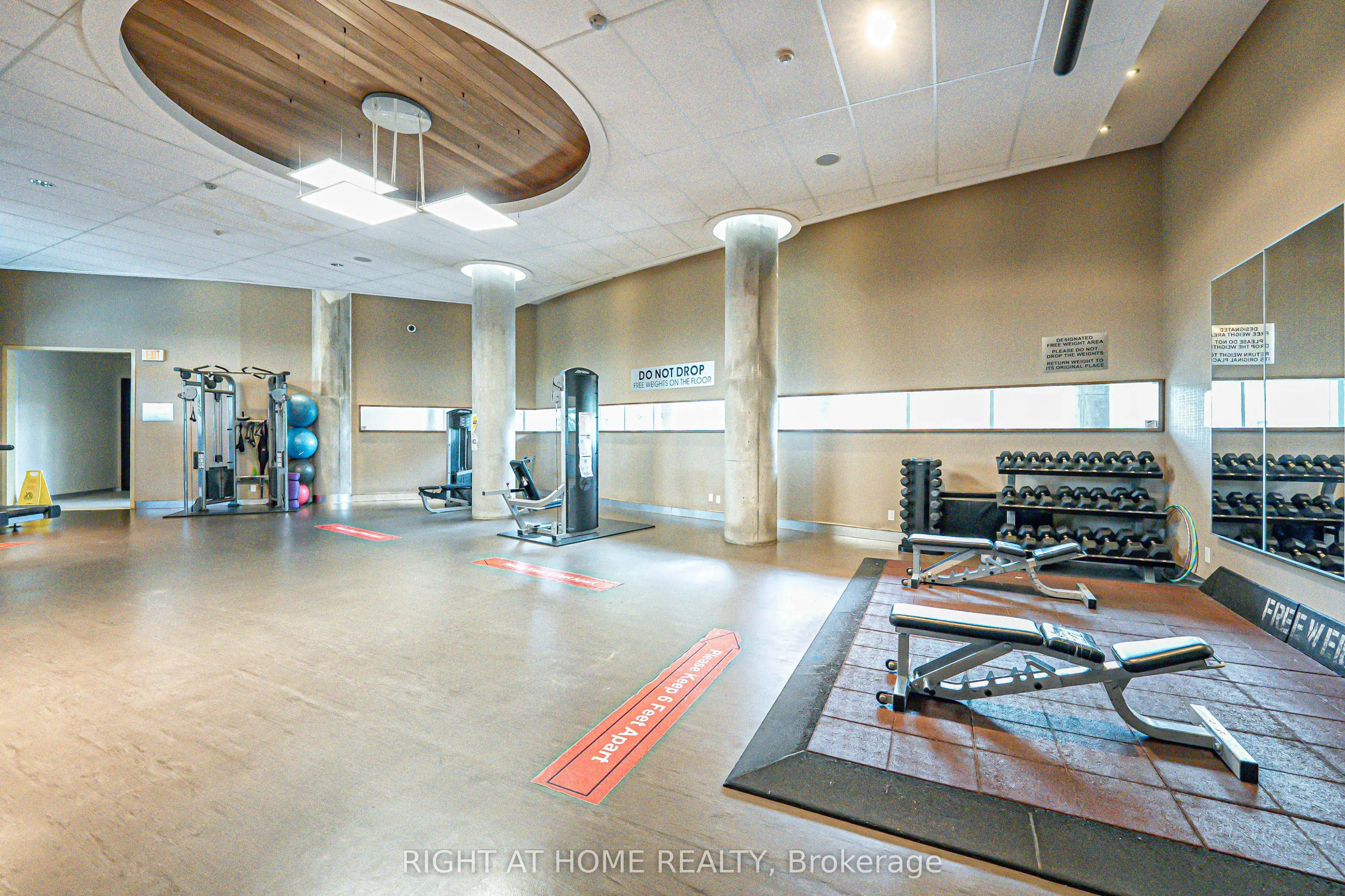 273 South Park Road, #809