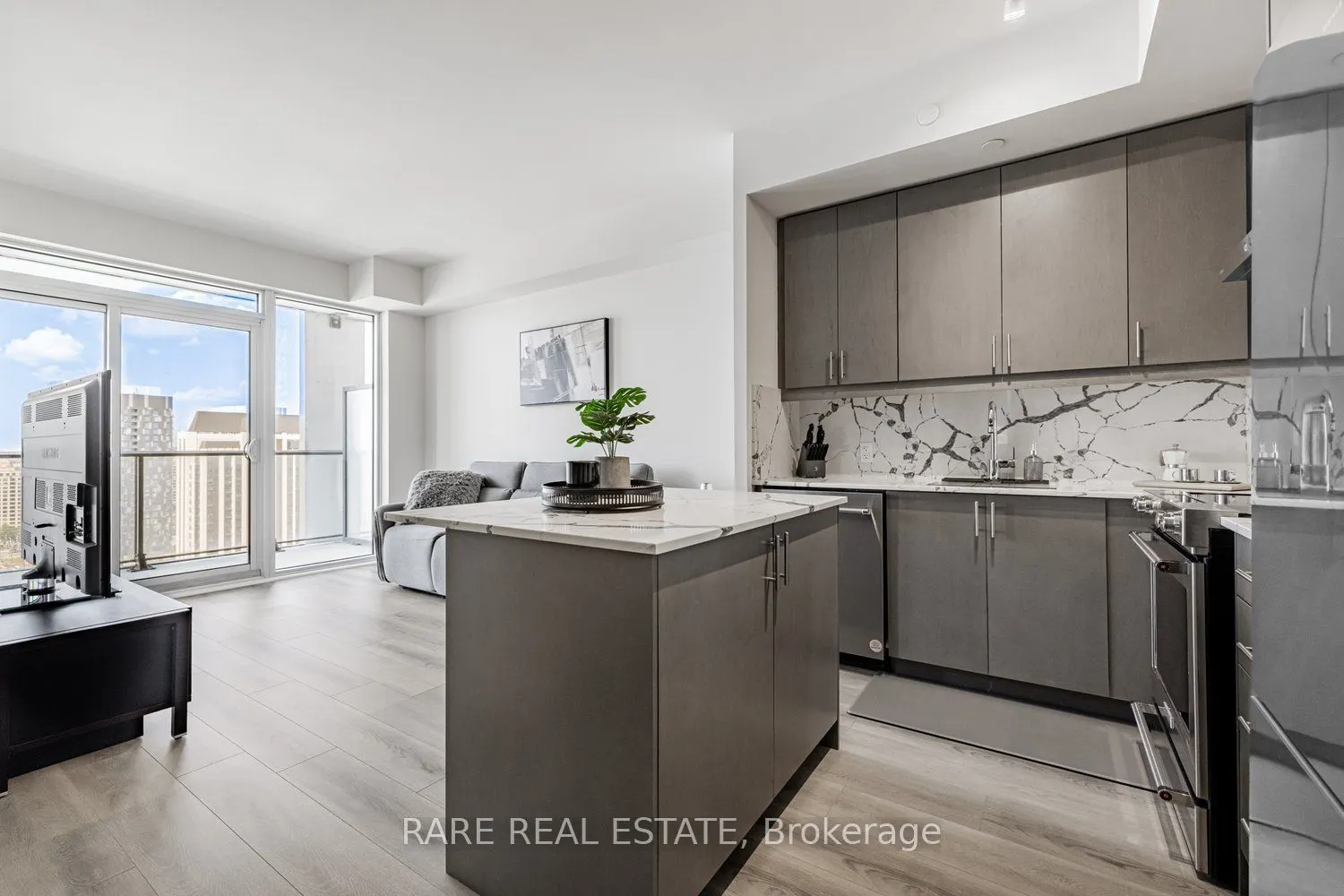 9000 Jane Street, #2110