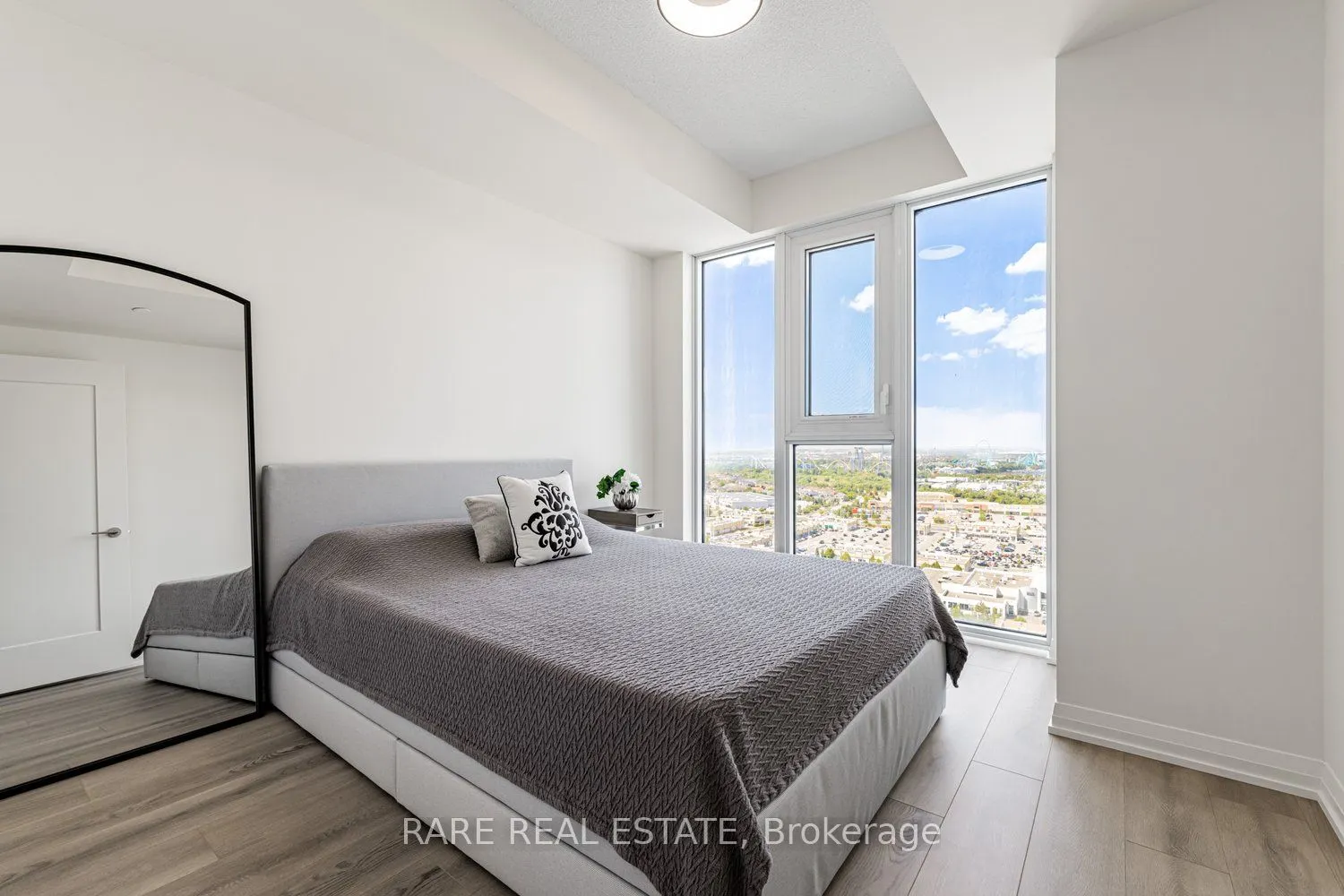 9000 Jane Street, #2110