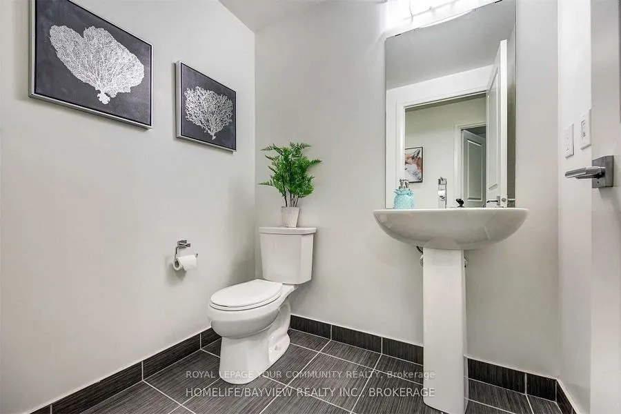 7165 Yonge Street, #727