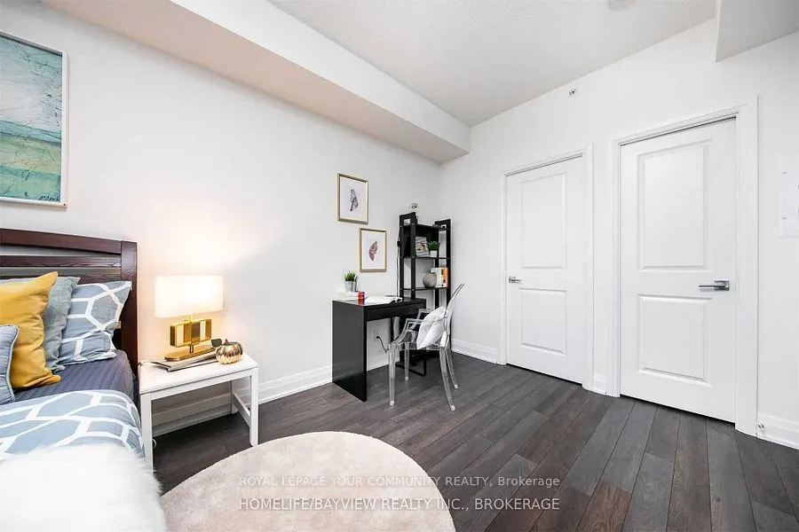 7165 Yonge Street, #727