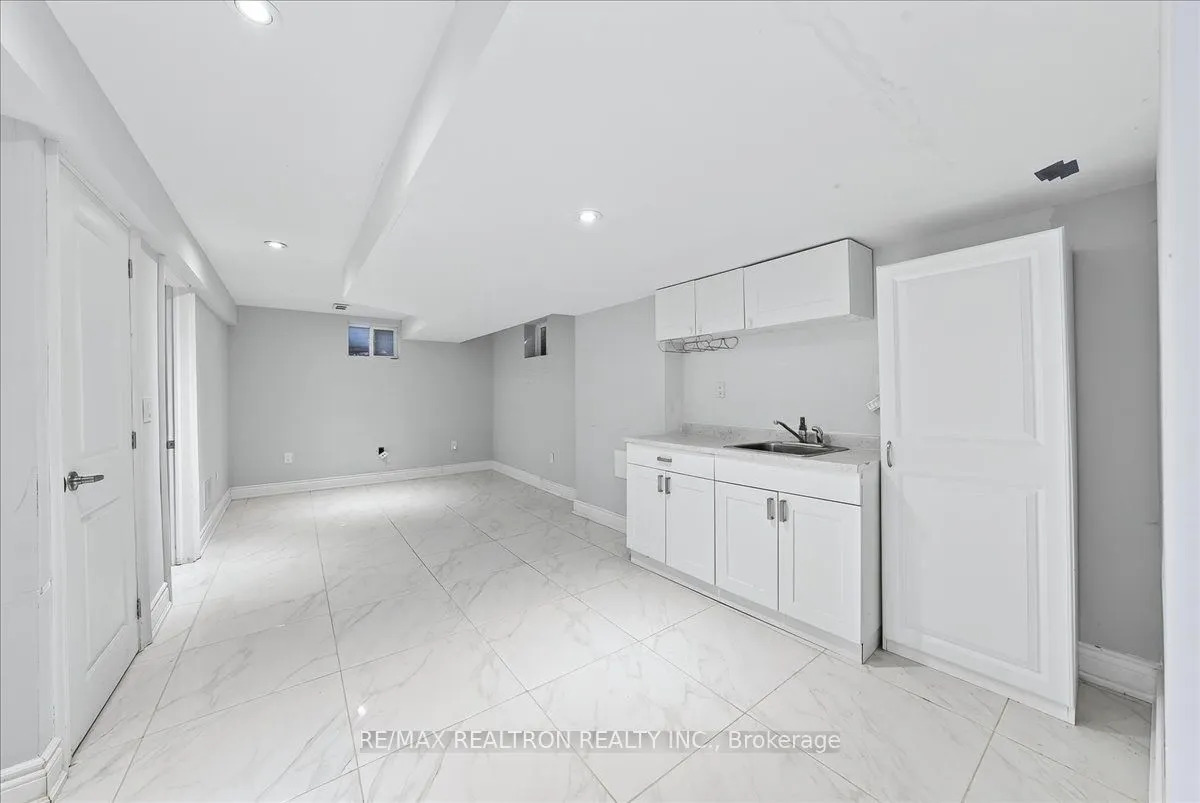 7 Grist Mill Road