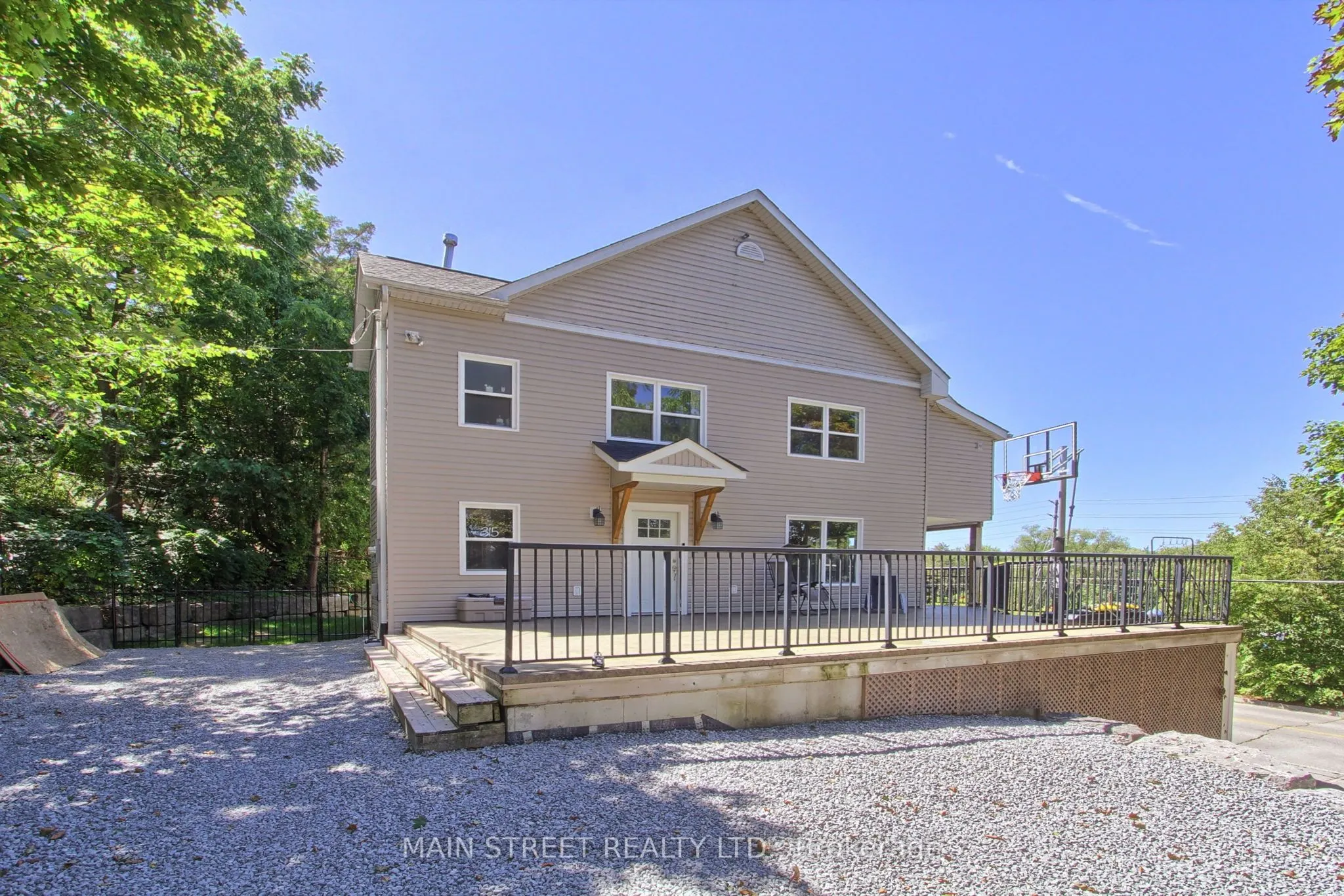 315 Cotter Street