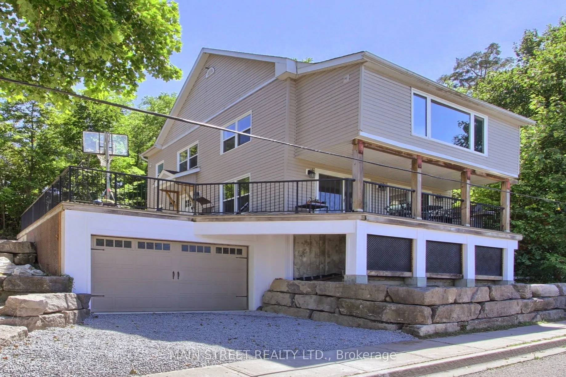 315 Cotter Street
