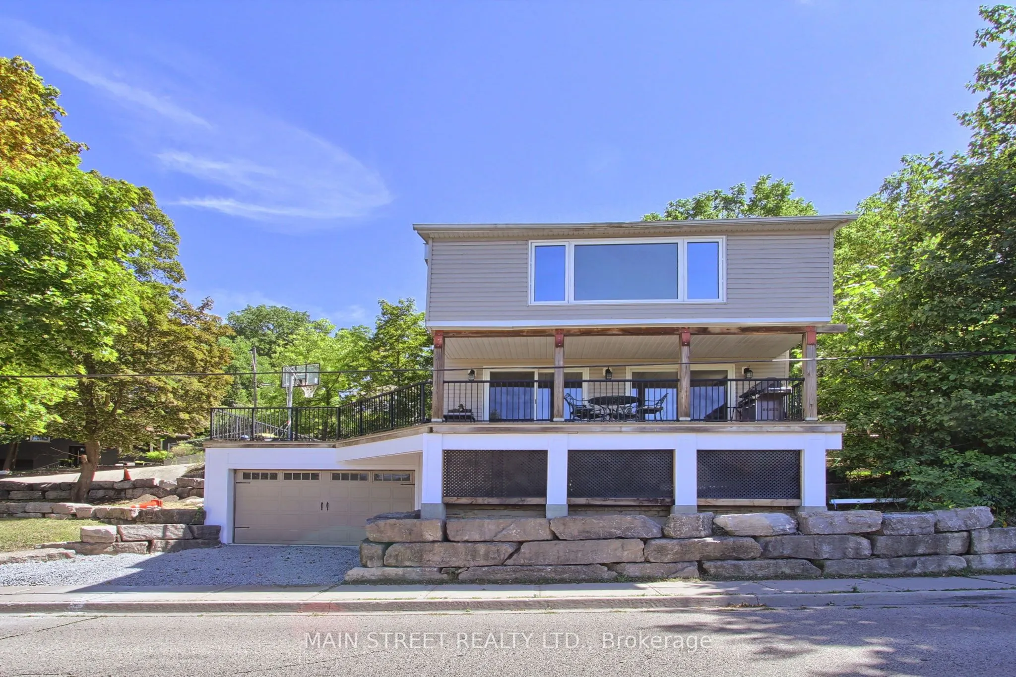 315 Cotter Street