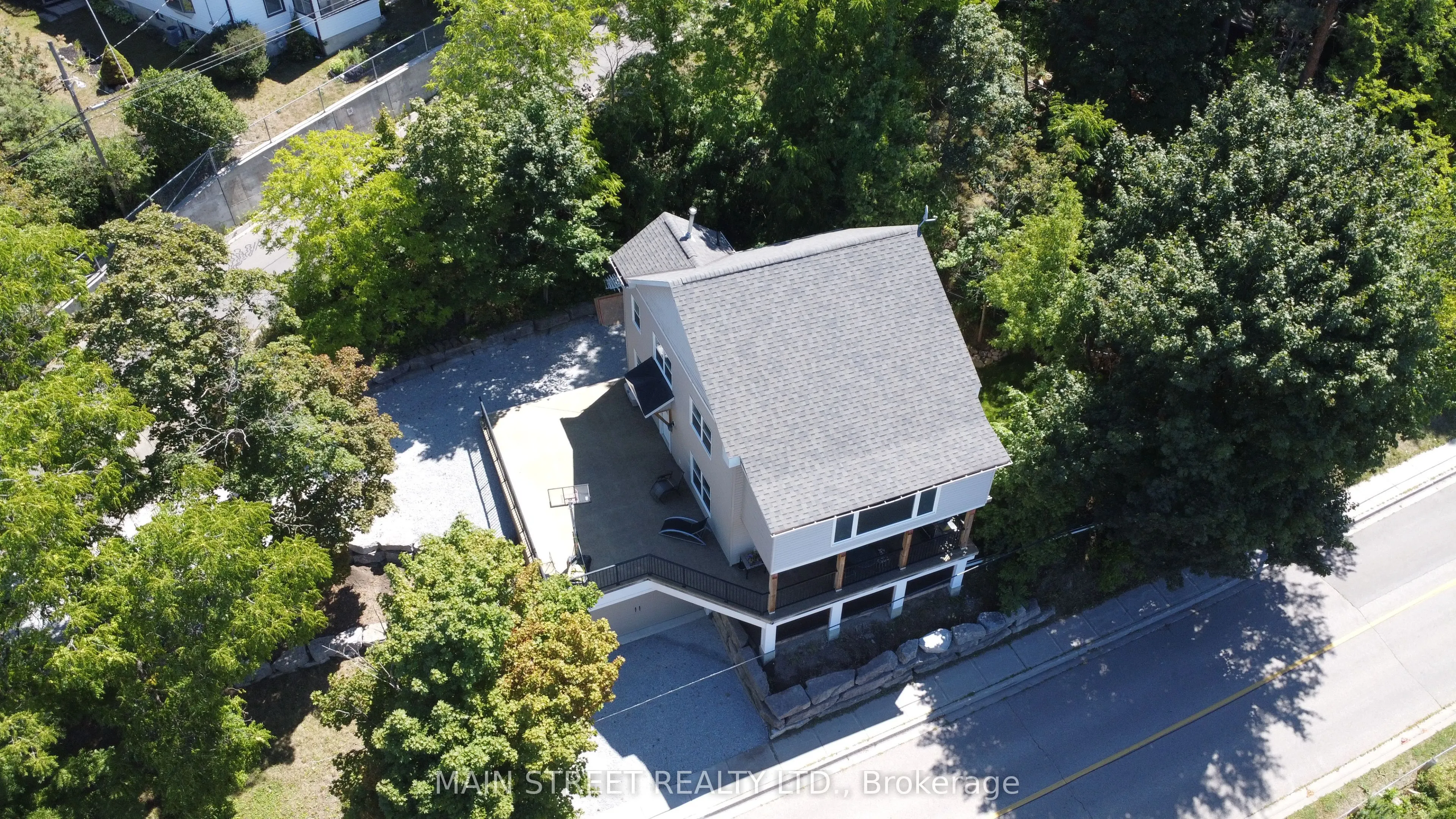 315 Cotter Street