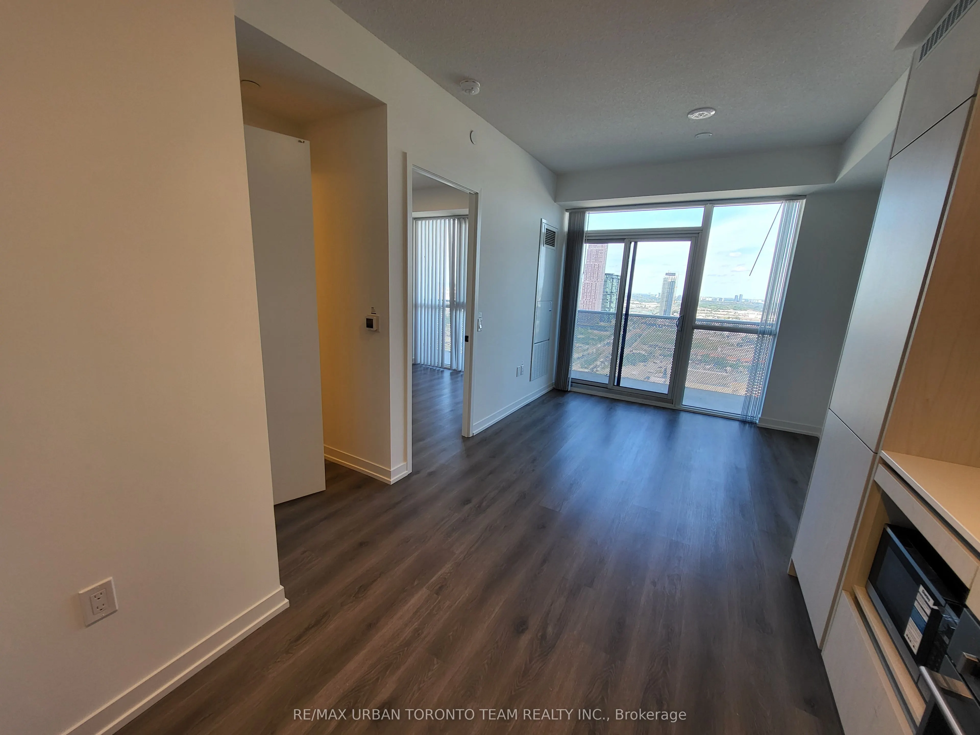 28 Interchange Way, #3308