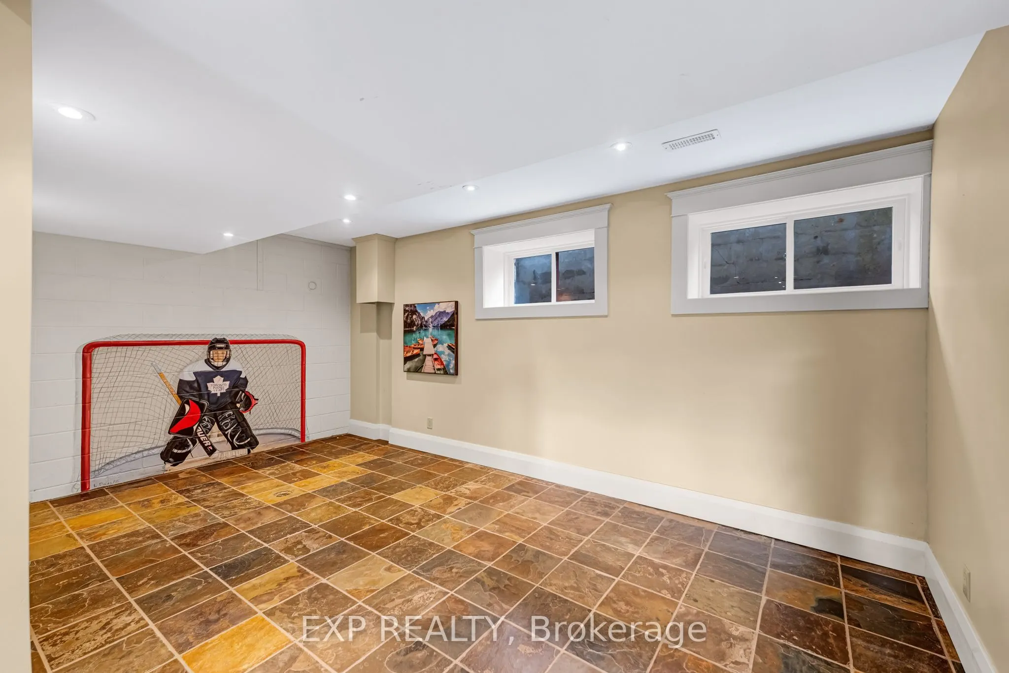 18340 Bathurst Street