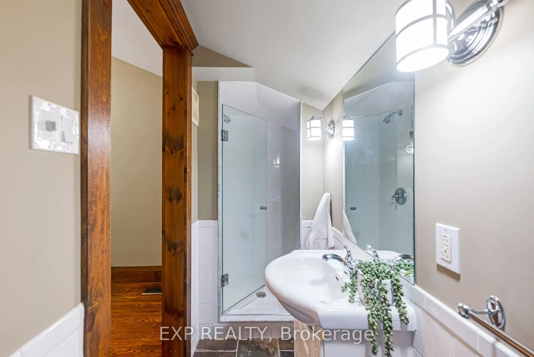 18340 Bathurst Street